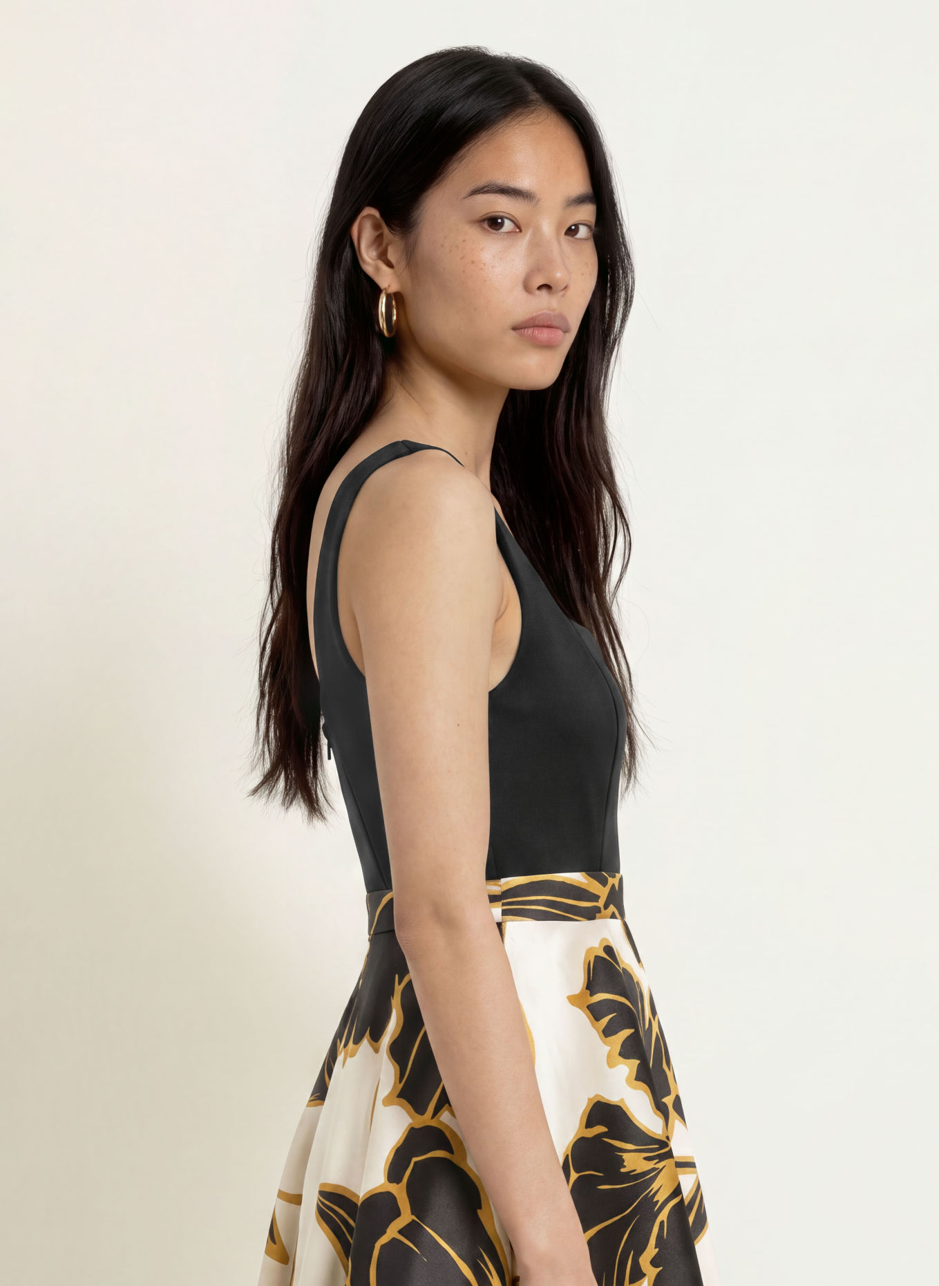 Phase Eight Satinkleid DELIE: SCHWARZ / GOLD / WEISS
