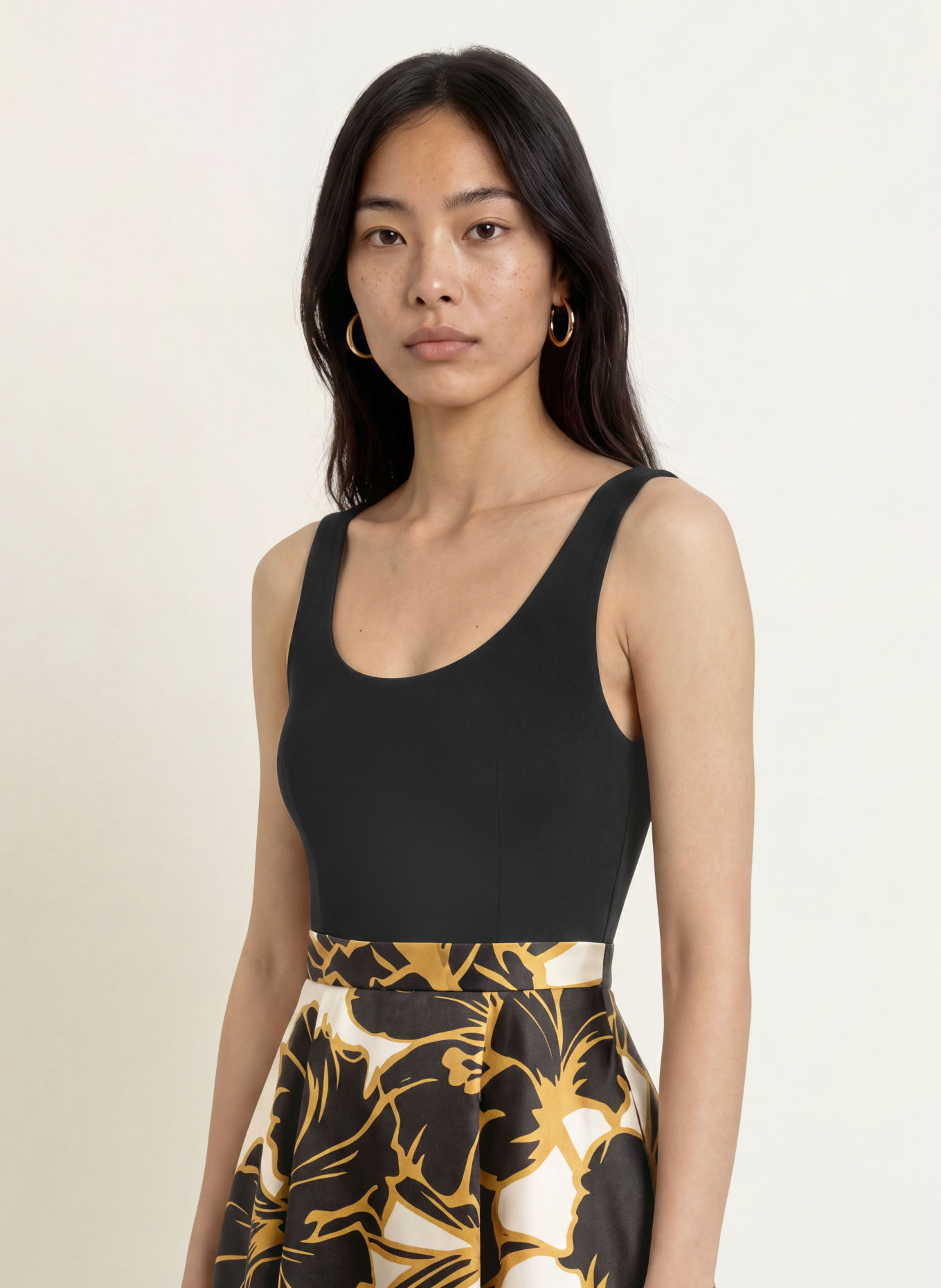 Phase Eight Satinkleid DELIE: SCHWARZ / GOLD / WEISS