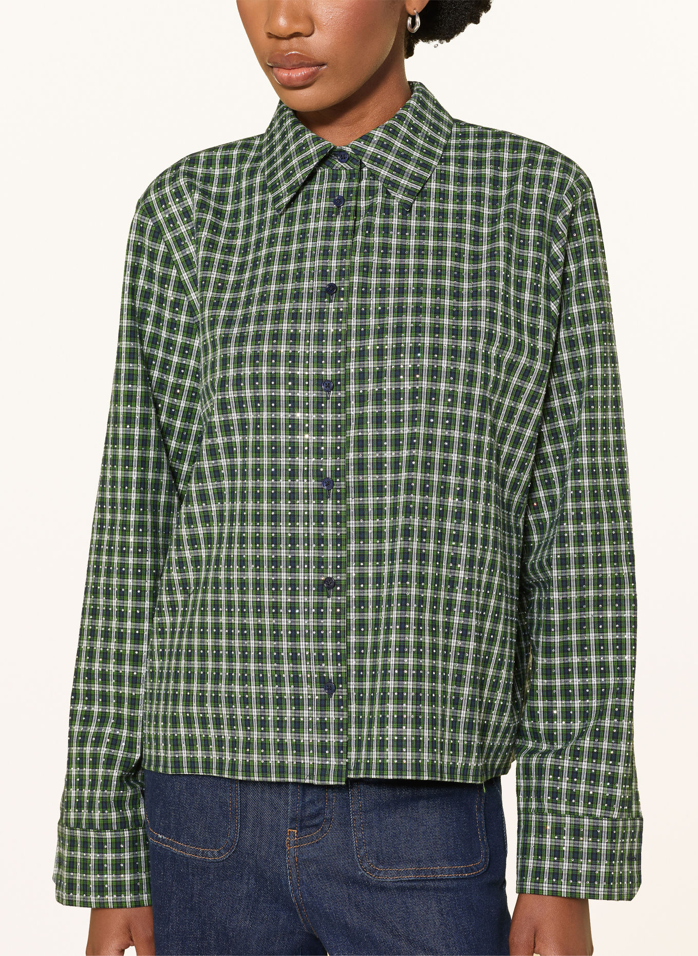 maje Bluse mit abnehmbarer Schluppe und Schmucksteinen: DUNKELBLAU / DUNKELGRÜN / WEISS