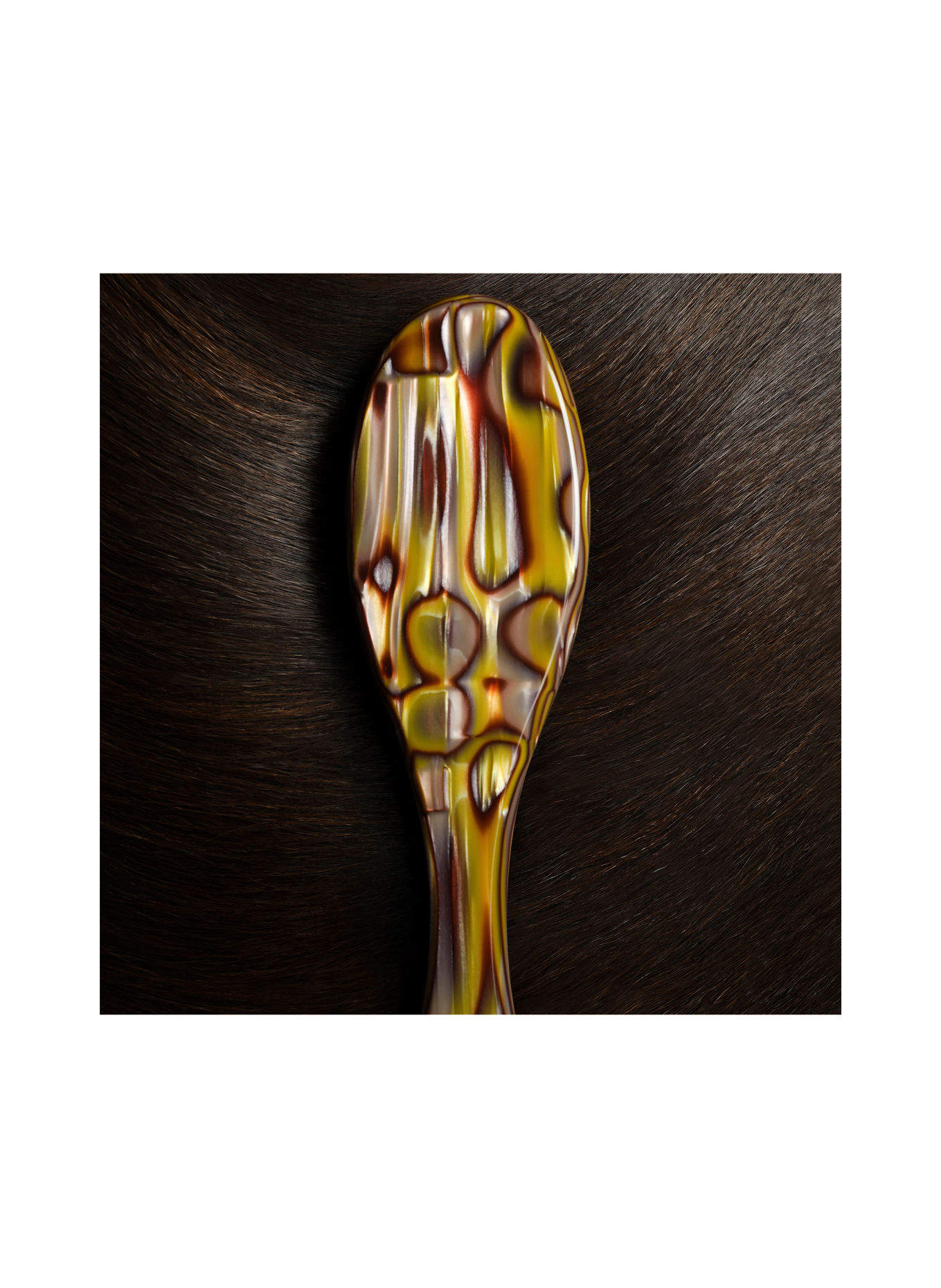 Oribe FLAT BRUSH BOAR & NYLON BRISTLES