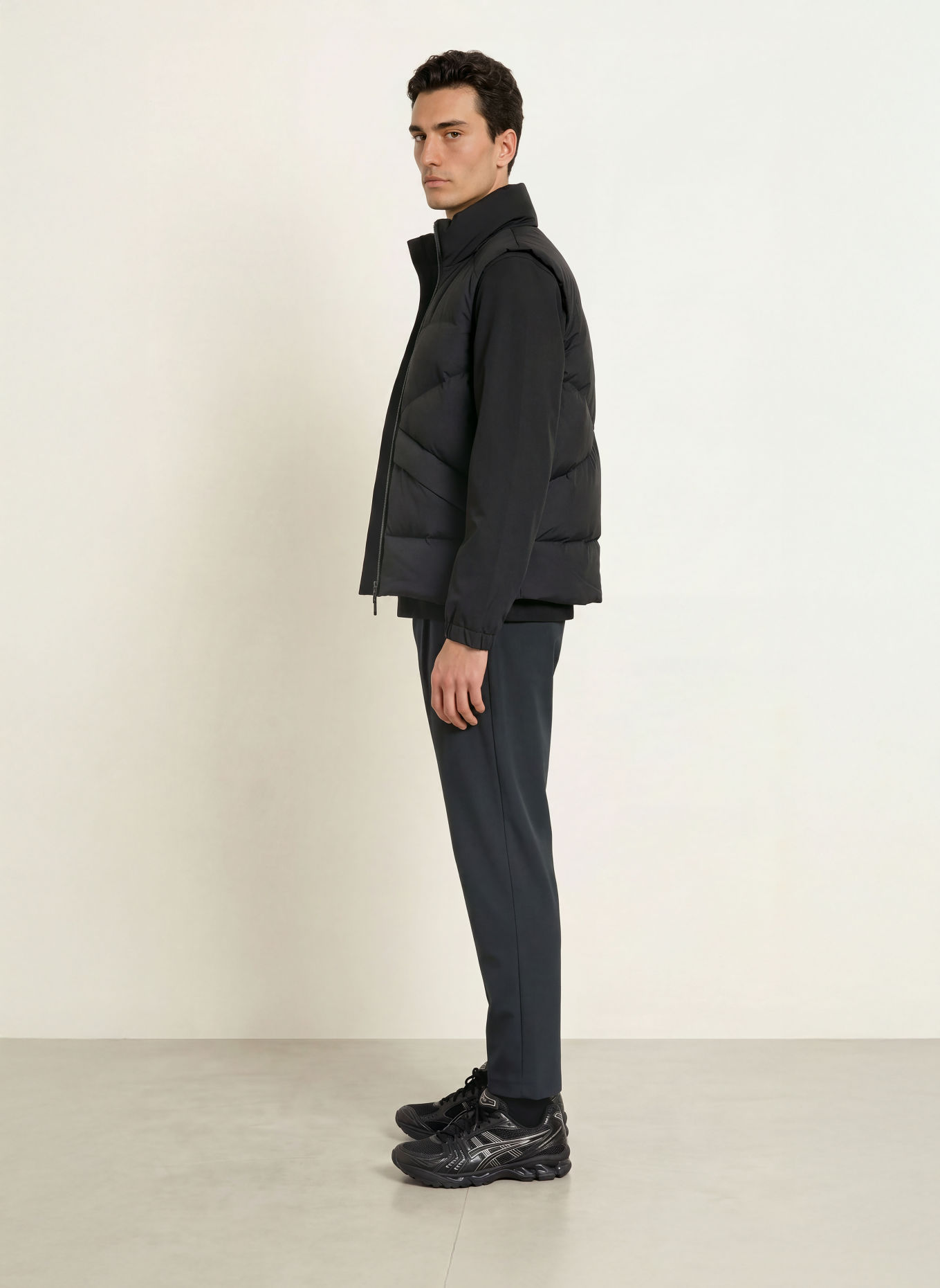 ALPHATAURI PANNS Slim Fit Trousers: BLACK