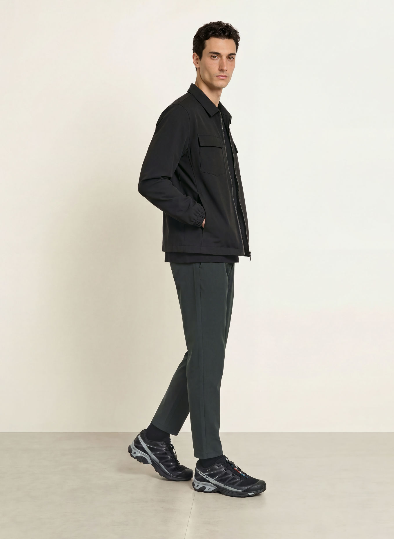 ALPHATAURI PAVRE Slim Fit Chinos: BLACK