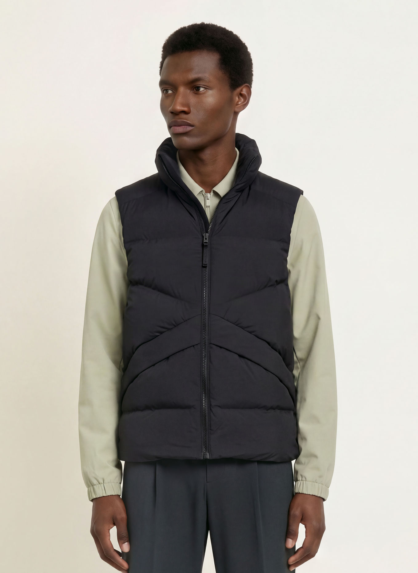 ALPHATAURI OLAVEN Down vest: BLACK