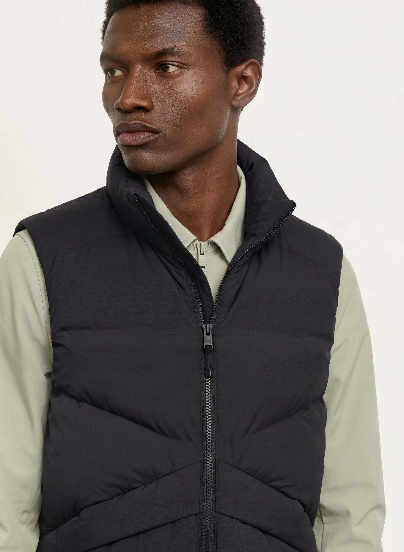 ALPHATAURI OLAVEN Down vest: BLACK