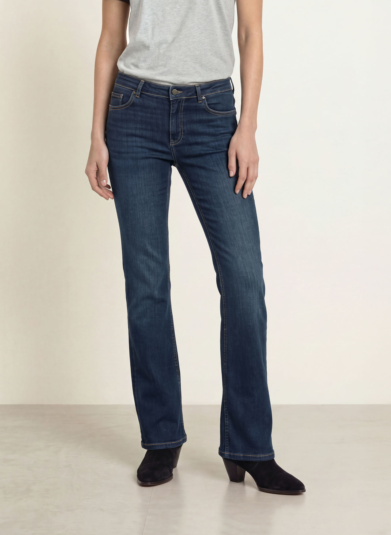 ba&sh Bootcut Jeans AOMMIE: BLUE RAW