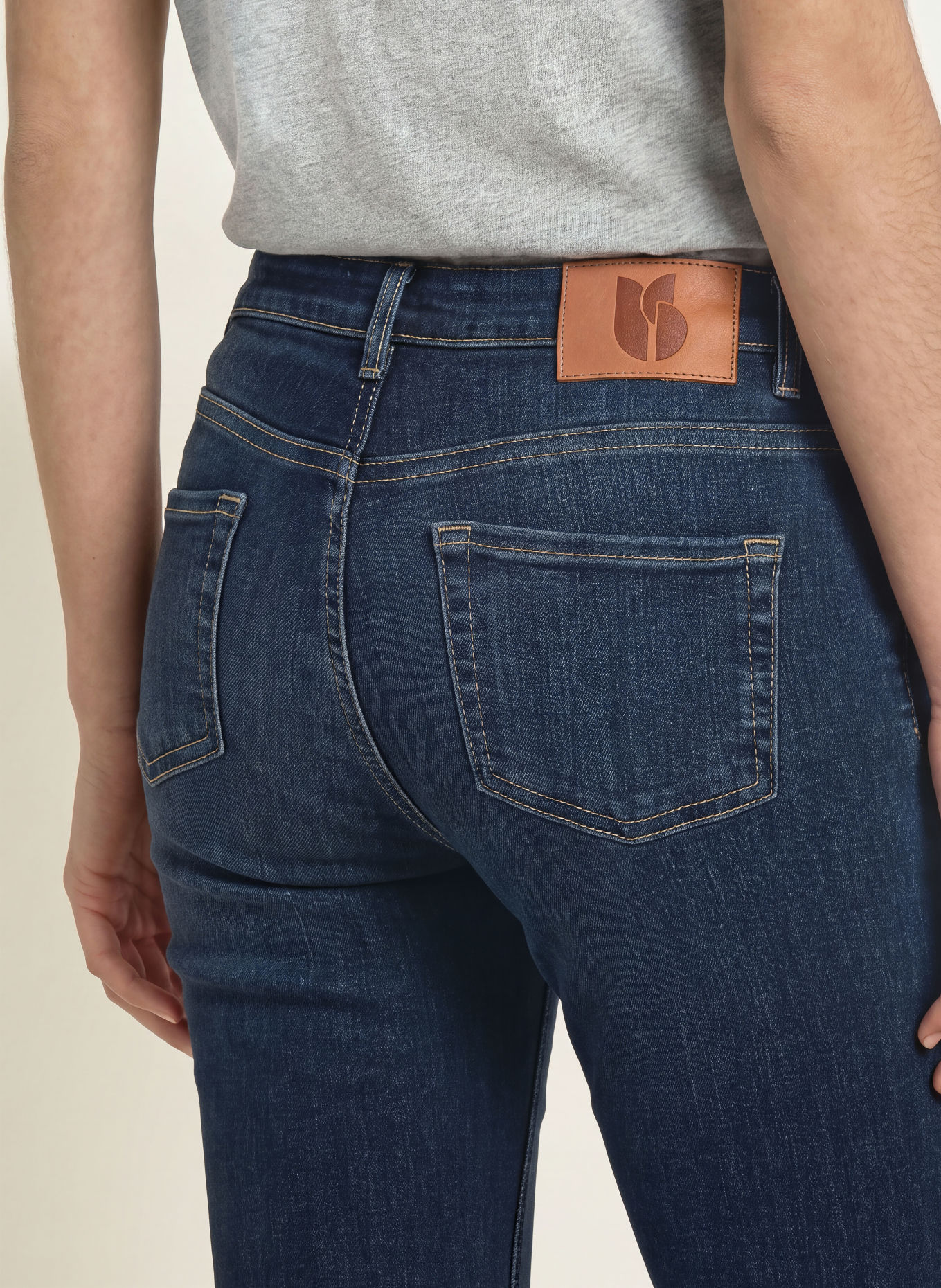 ba&sh Bootcut Jeans AOMMIE: BLUE RAW