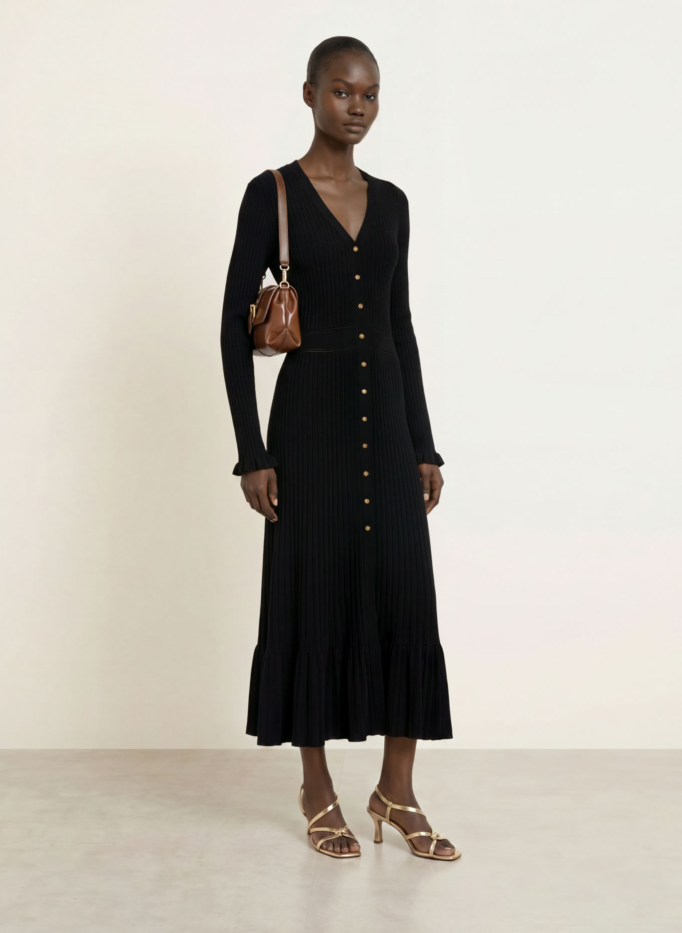 maje Strickkleid mit Rüschen: SCHWARZ