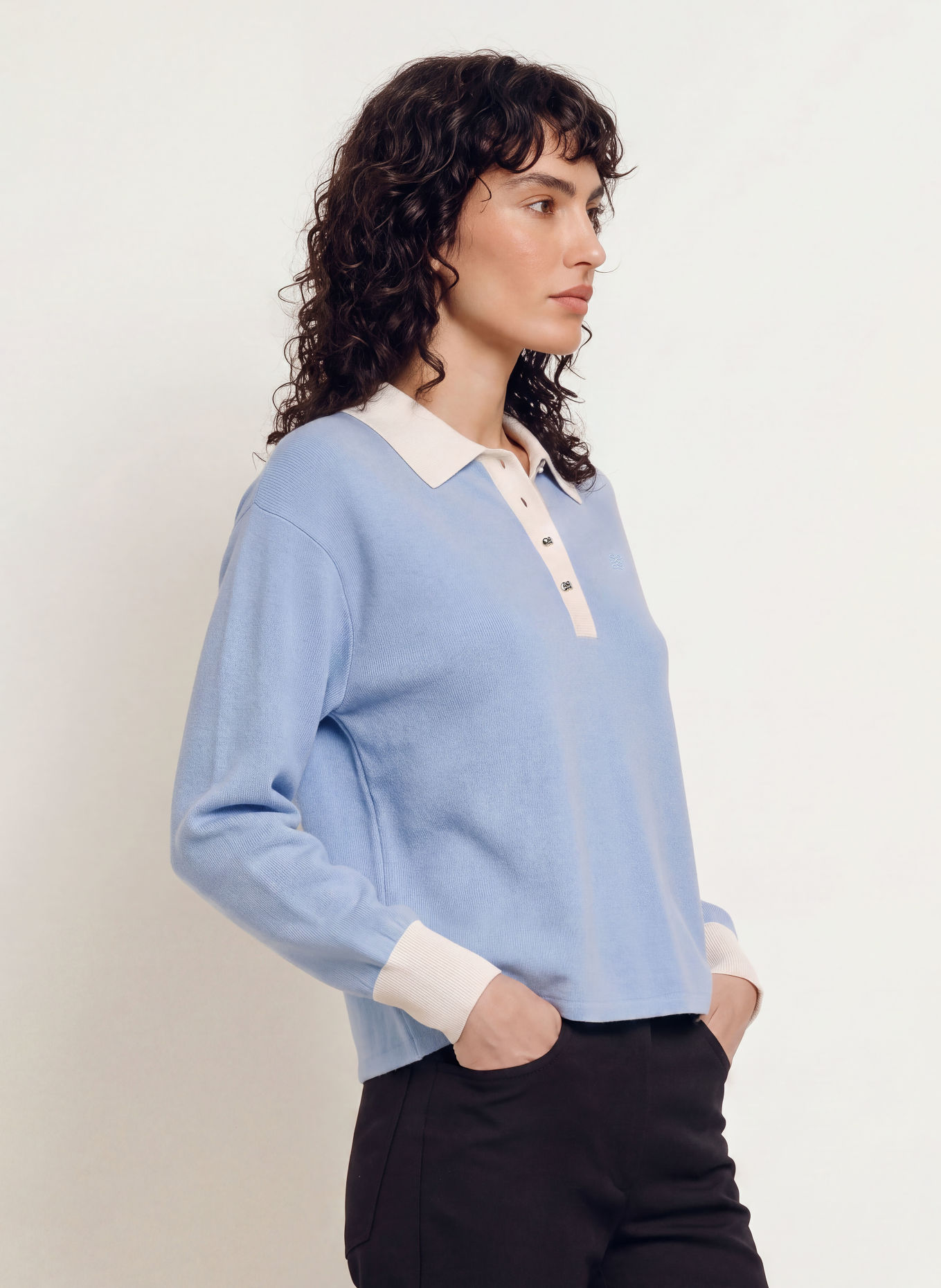 SANDRO Strick-Poloshirt: HELLBLAU / CREME