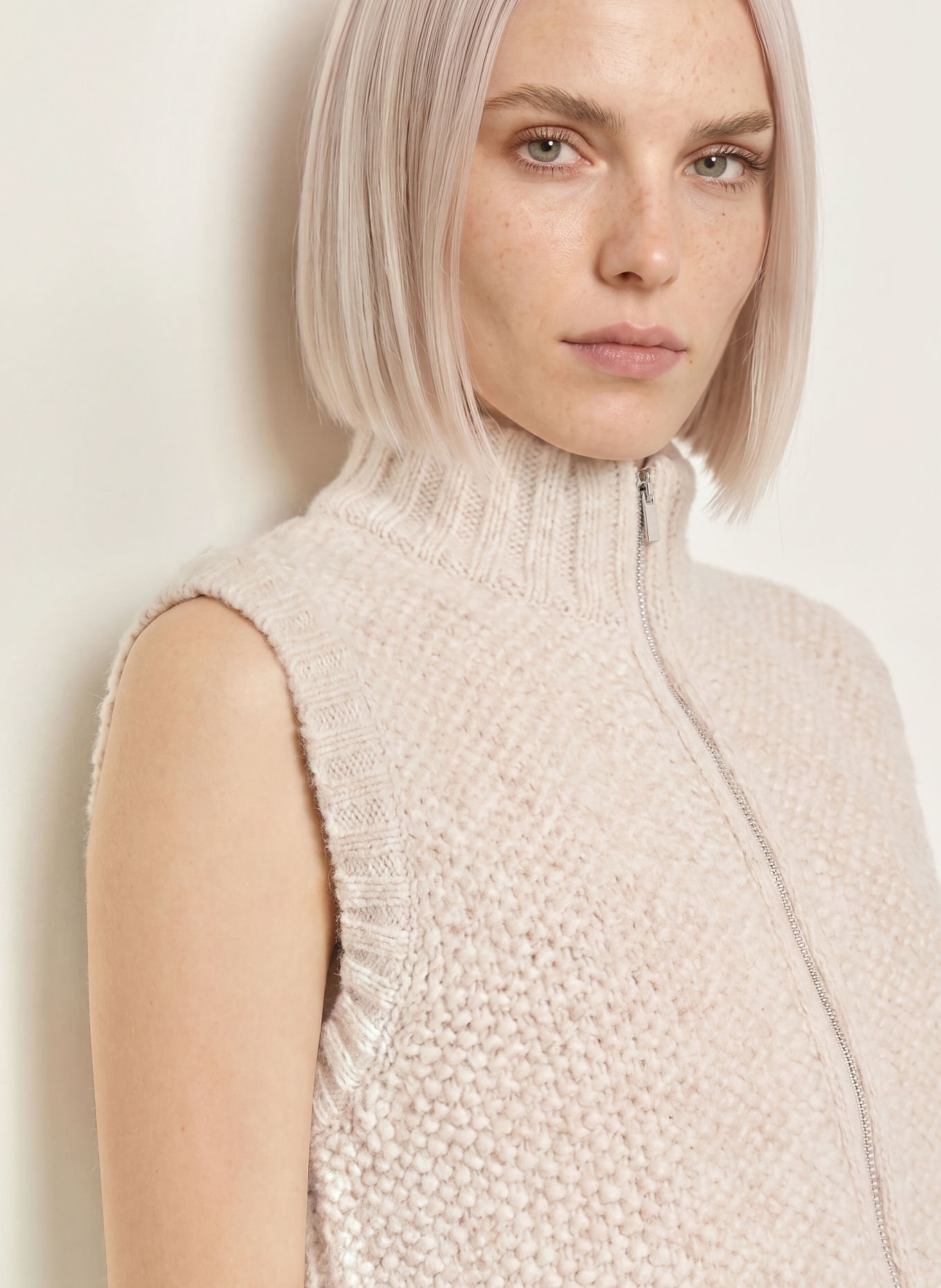OPUS Gebreid vest DUPPI: BEIGE