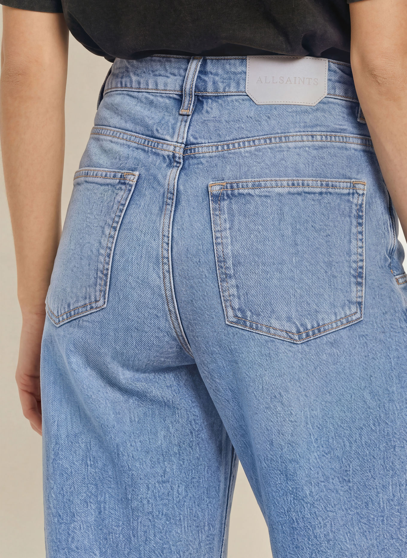 ALLSAINTS SADIE Barrel-leg jeans with Studs: 2160 Light Indigo