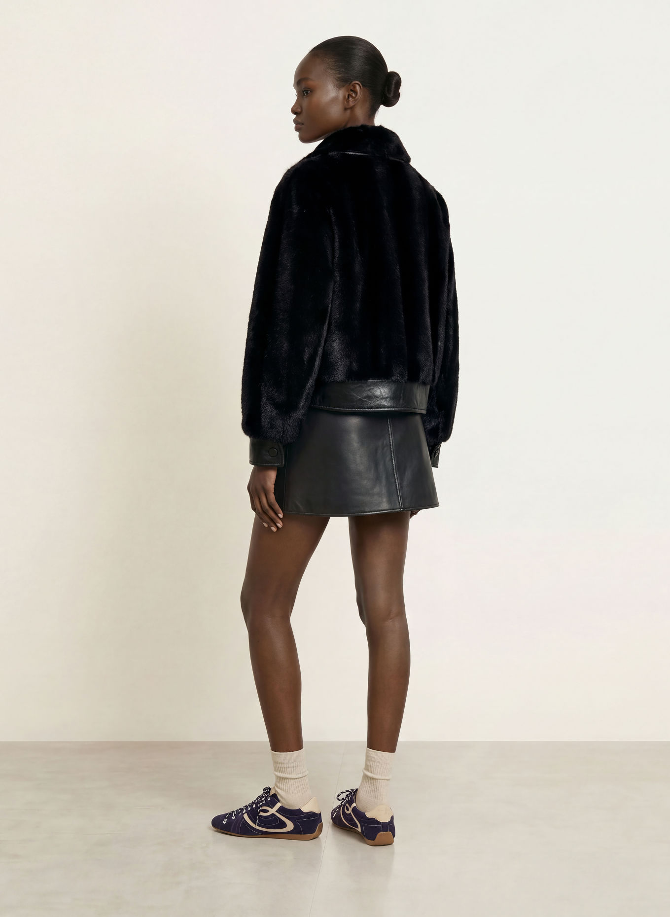 CLAUDIE PIERLOT Kunstfell-Jacke: SCHWARZ