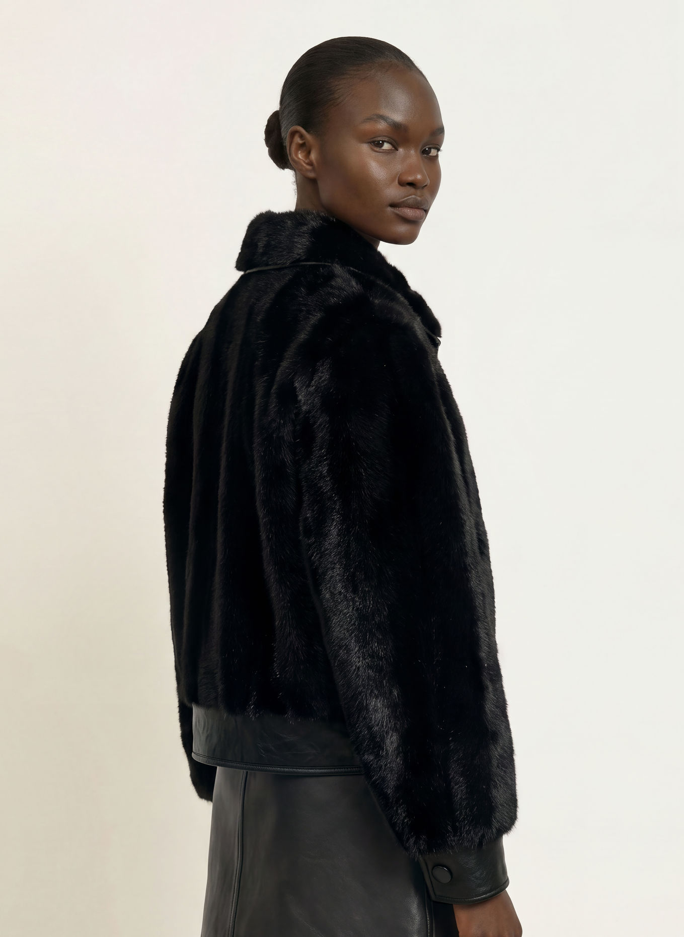 CLAUDIE PIERLOT Kunstfell-Jacke: SCHWARZ