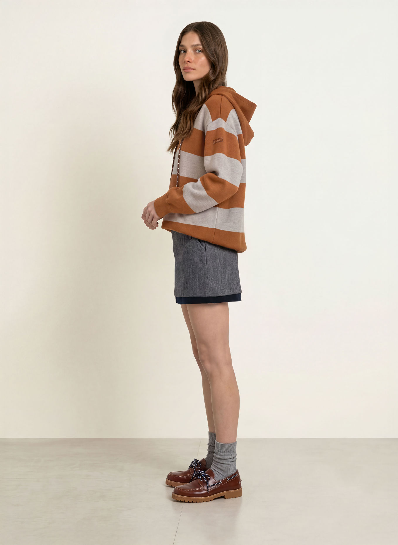 CLAUDIE PIERLOT Hoodie im Materialmix: BRAUN / GRAU