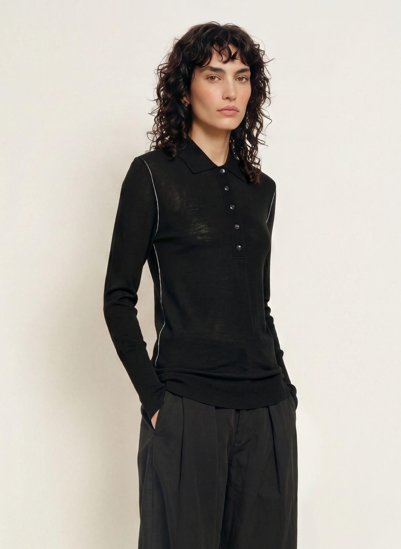 ALLSAINTS Strick-Poloshirt MARTEL aus Merinowolle: SCHWARZ / WEISS