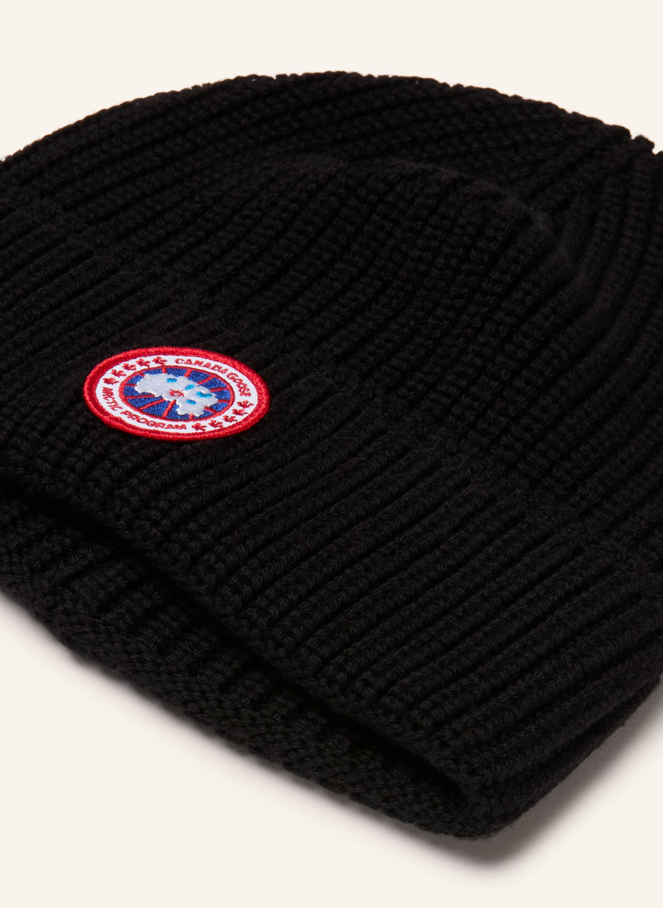 CANADA GOOSE Beanie: BLACK