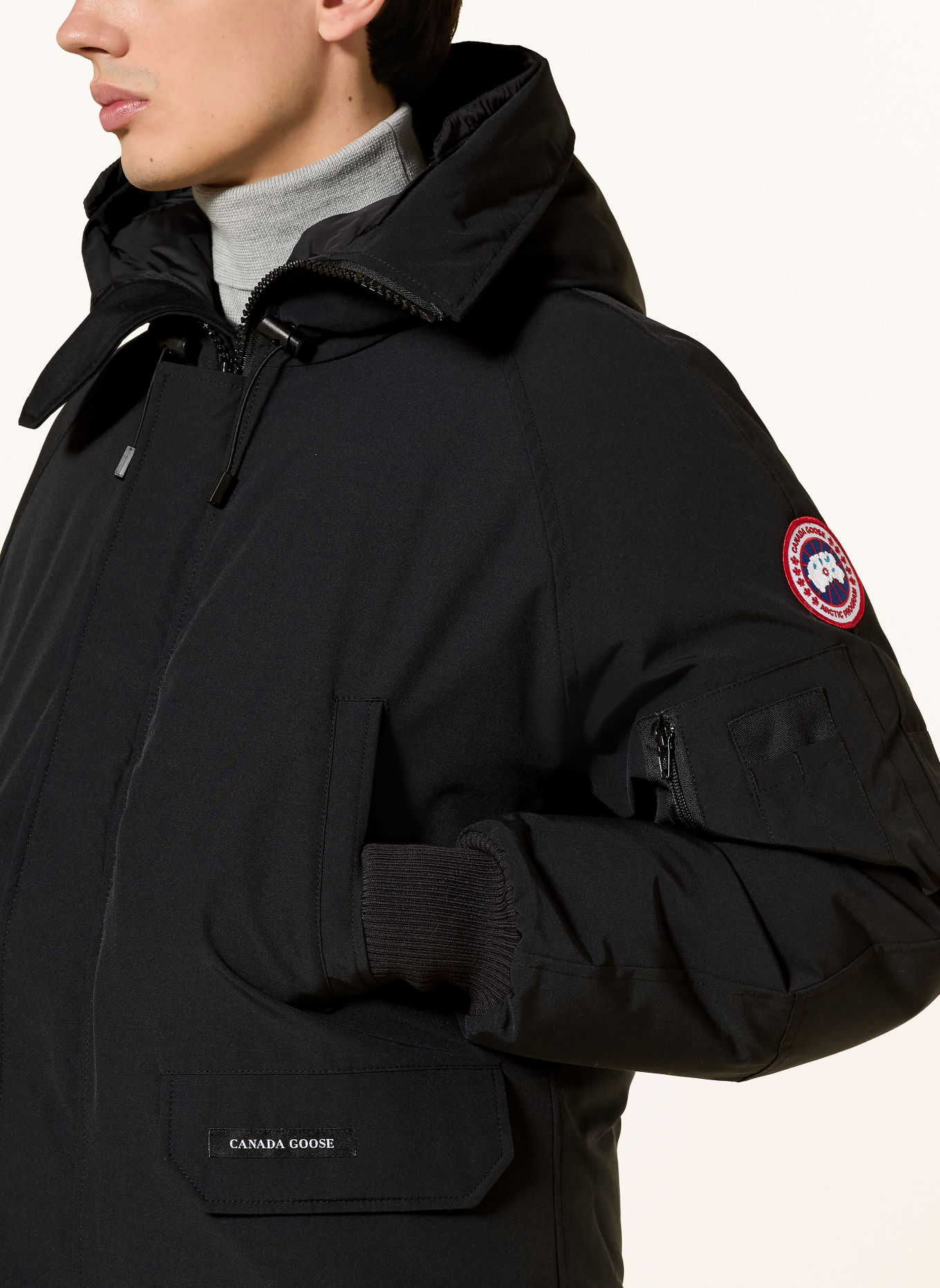CANADA GOOSE Down jacket CHILLIWACK: BLACK