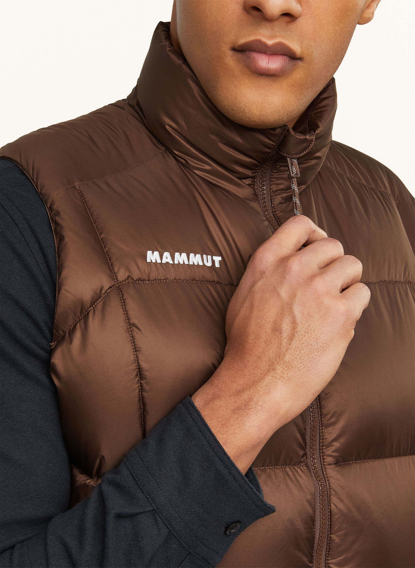 MAMMUT Daunenweste GACIER GLOW IN VEST: BRAUN