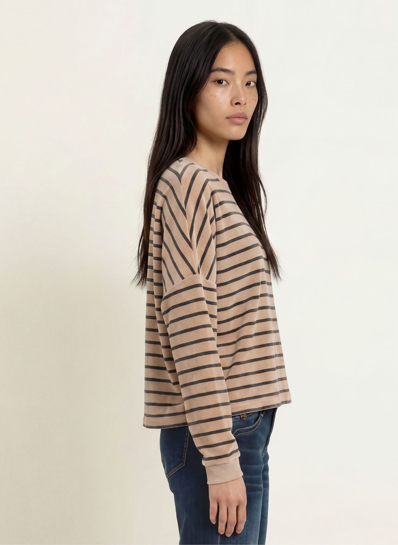 Herrlicher Velour shirt SMILA: BEIGE / BLACK