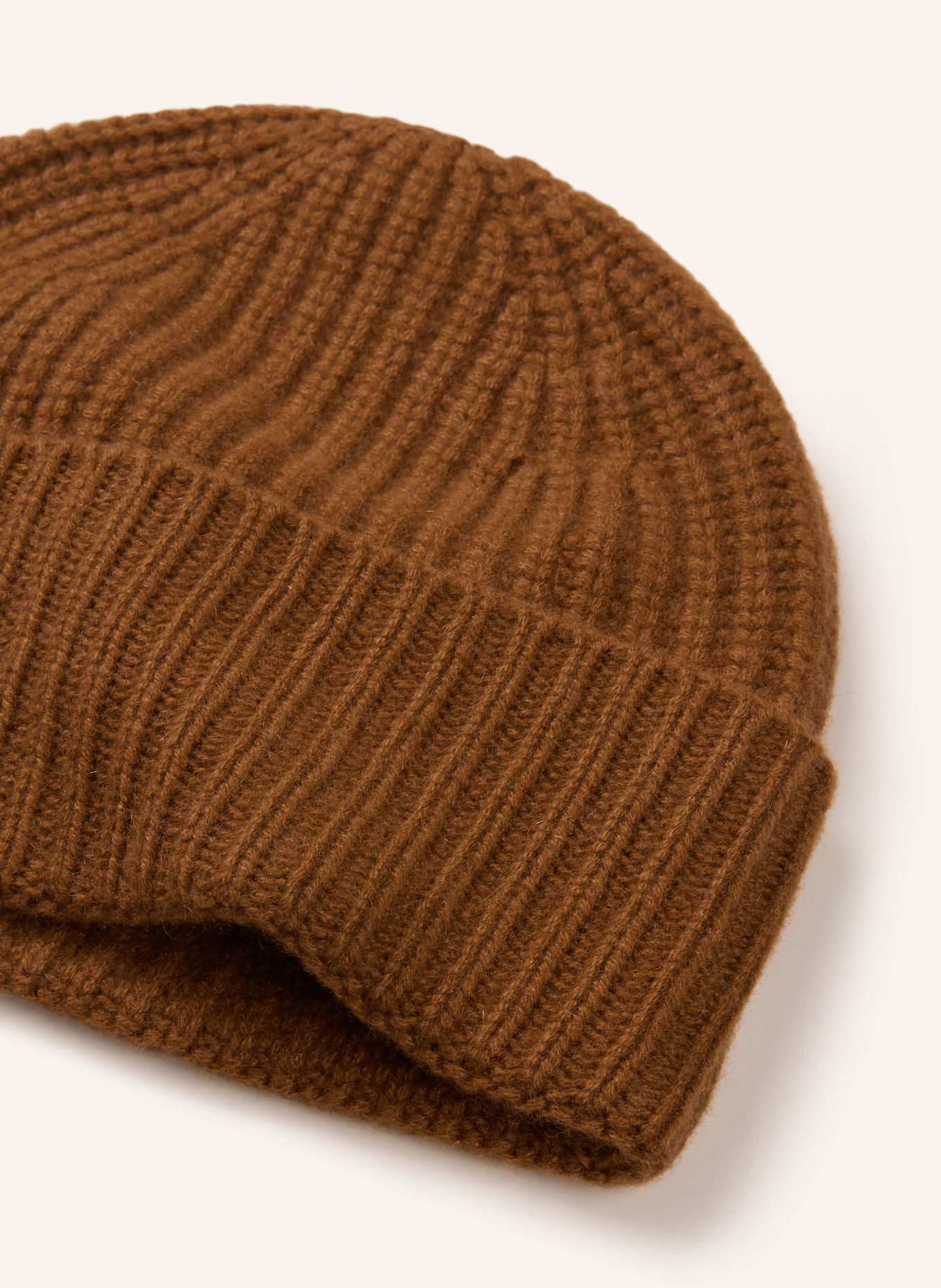 windsor. Cashmere hat: BROWN