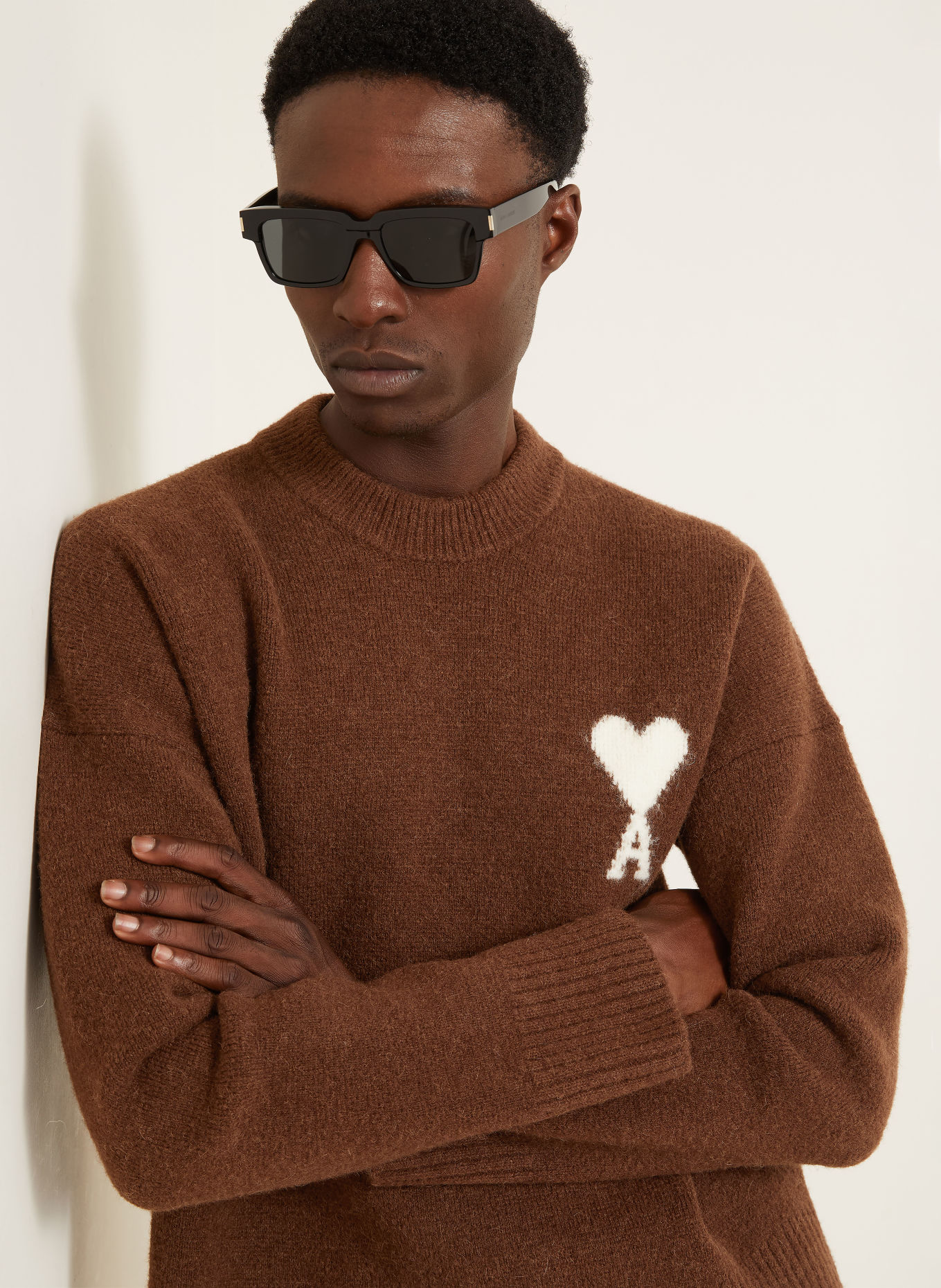 AMI PARIS Trui met alpaca: MARRON FONCÉ / CRÈME
