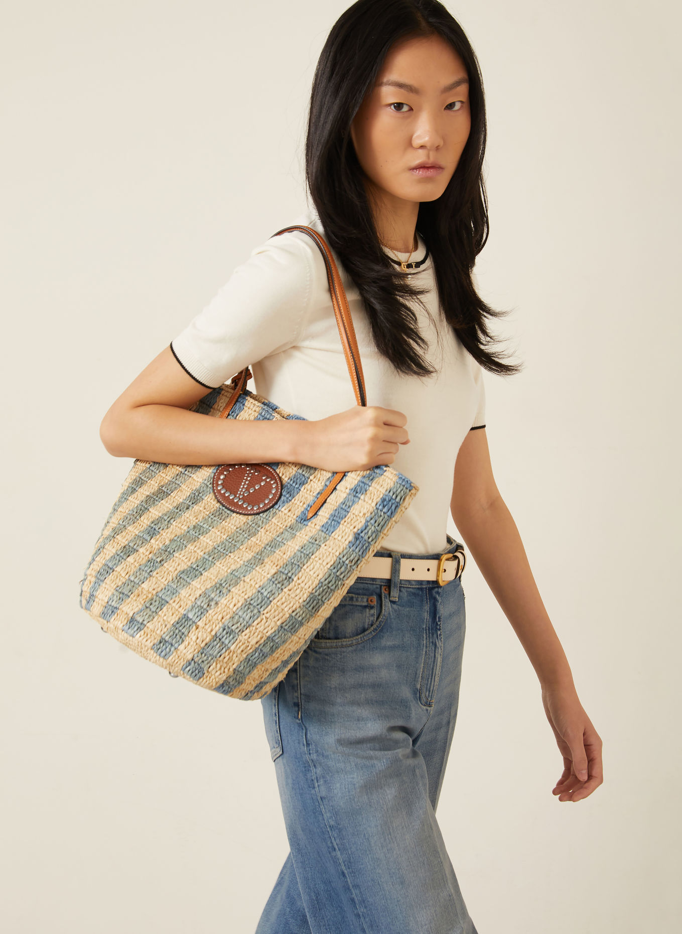 VALENTINO GARAVANI VLOGO SIGNATURE shopper with pouch: BEIGE / COGNAC / BLUE