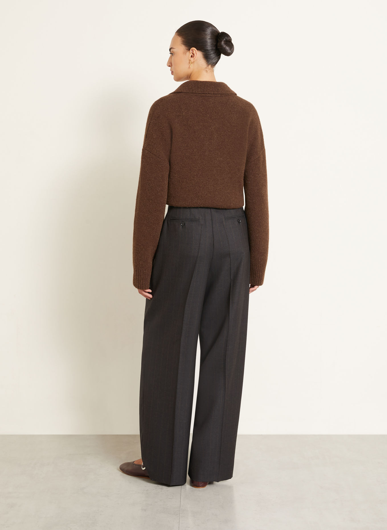 AMI PARIS Pullover mit Alpaka: DUNKELBRAUN / ECRU