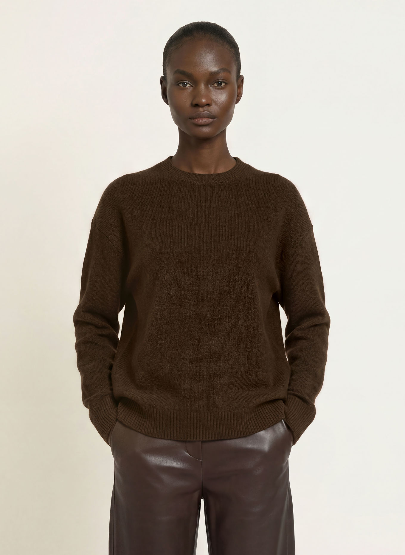 VINCE cashmere sweater: DARK BROWN