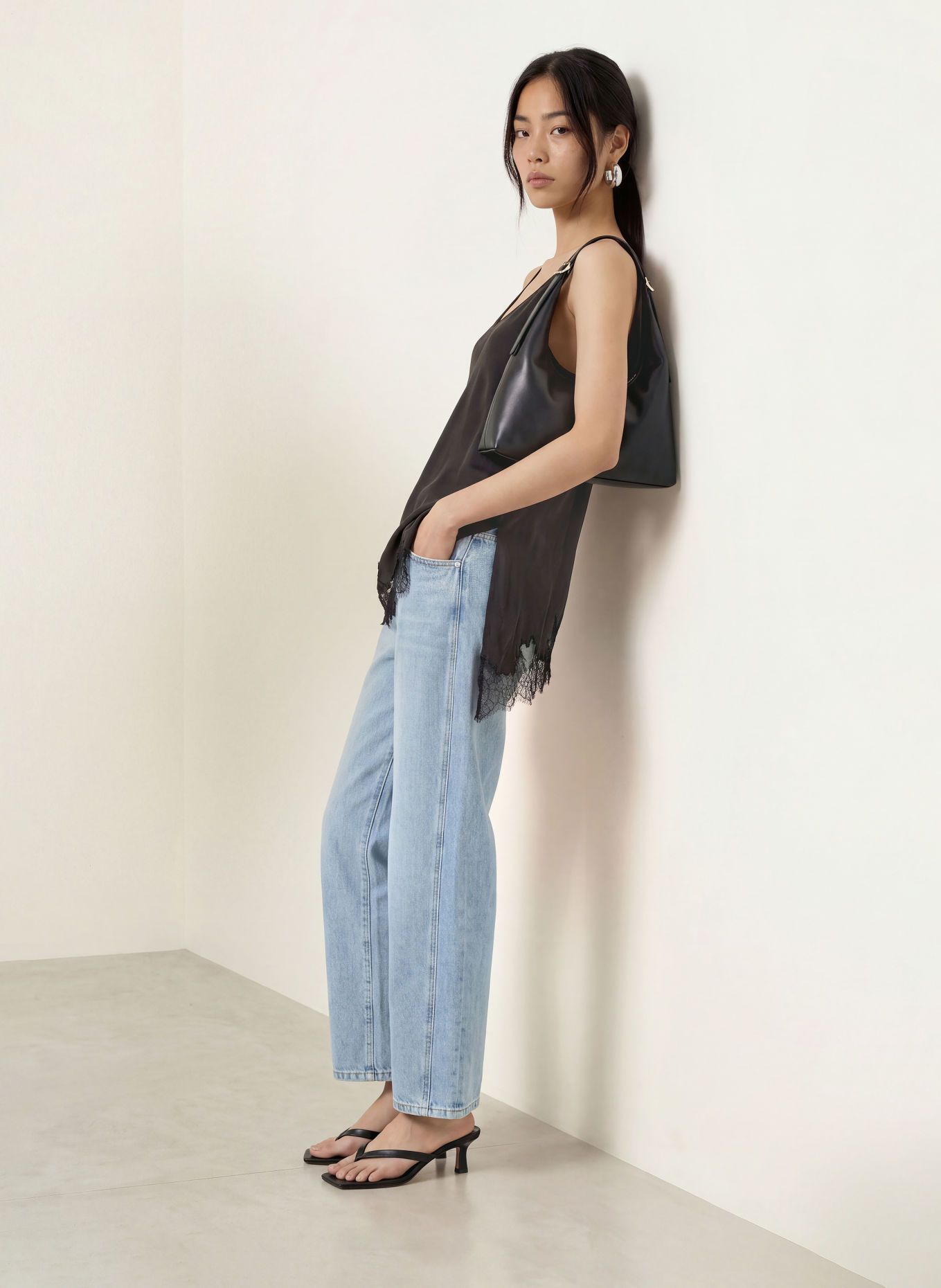Y.A.S. Barrel Jeans: LIGHT BLUE DENIM