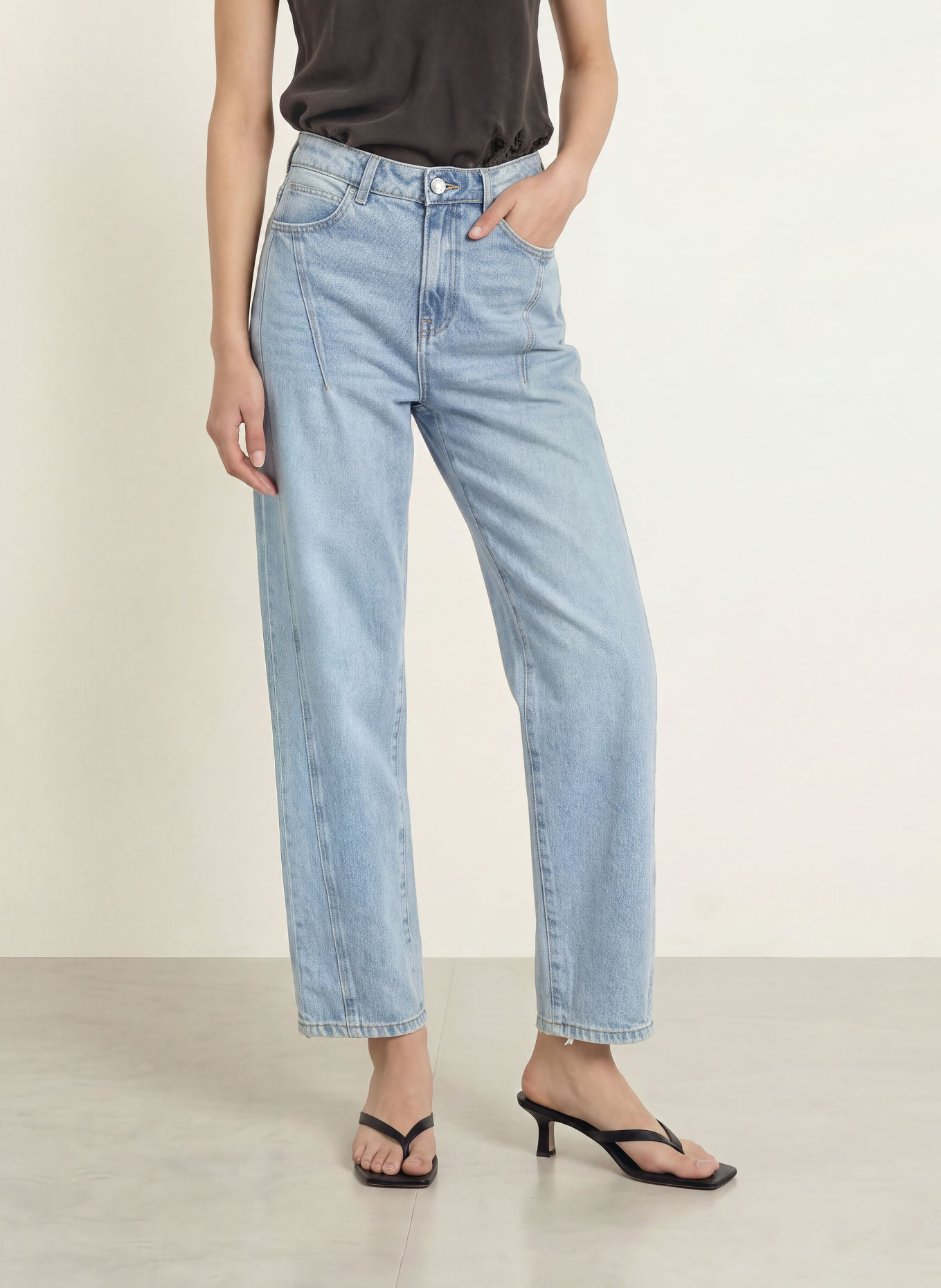 Y.A.S. Barrel Jeans: LIGHT BLUE DENIM