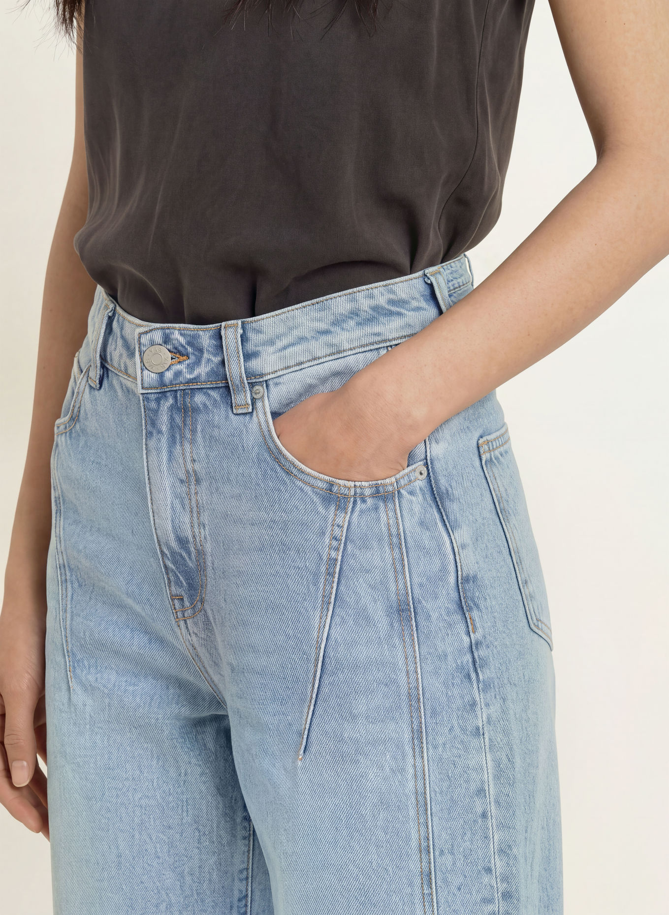 Y.A.S. Barrel Jeans: LIGHT BLUE DENIM