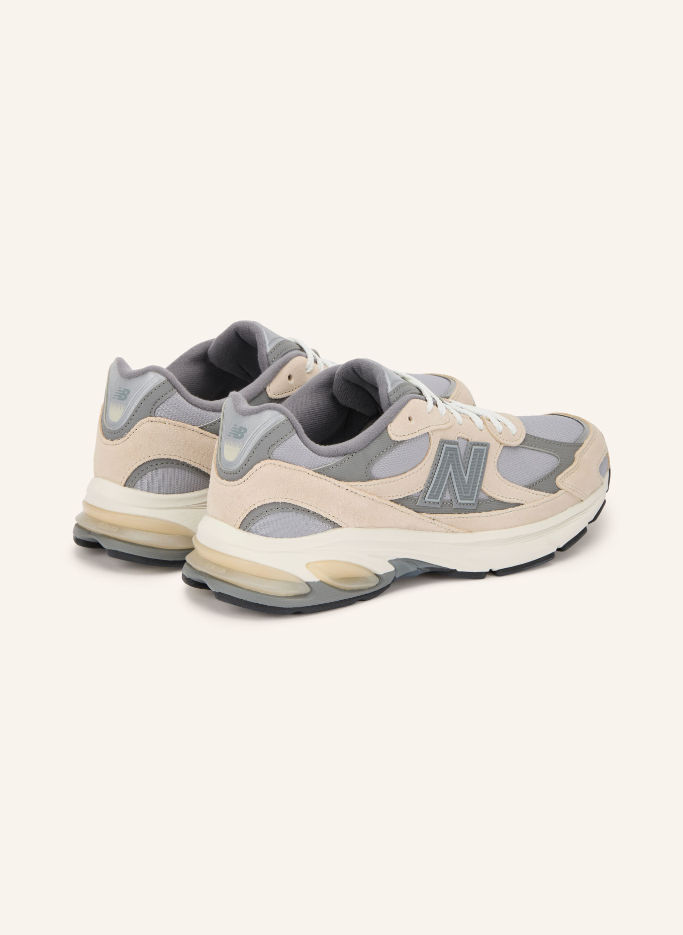 new balance Sneakers 2010: GRAY / BEIGE