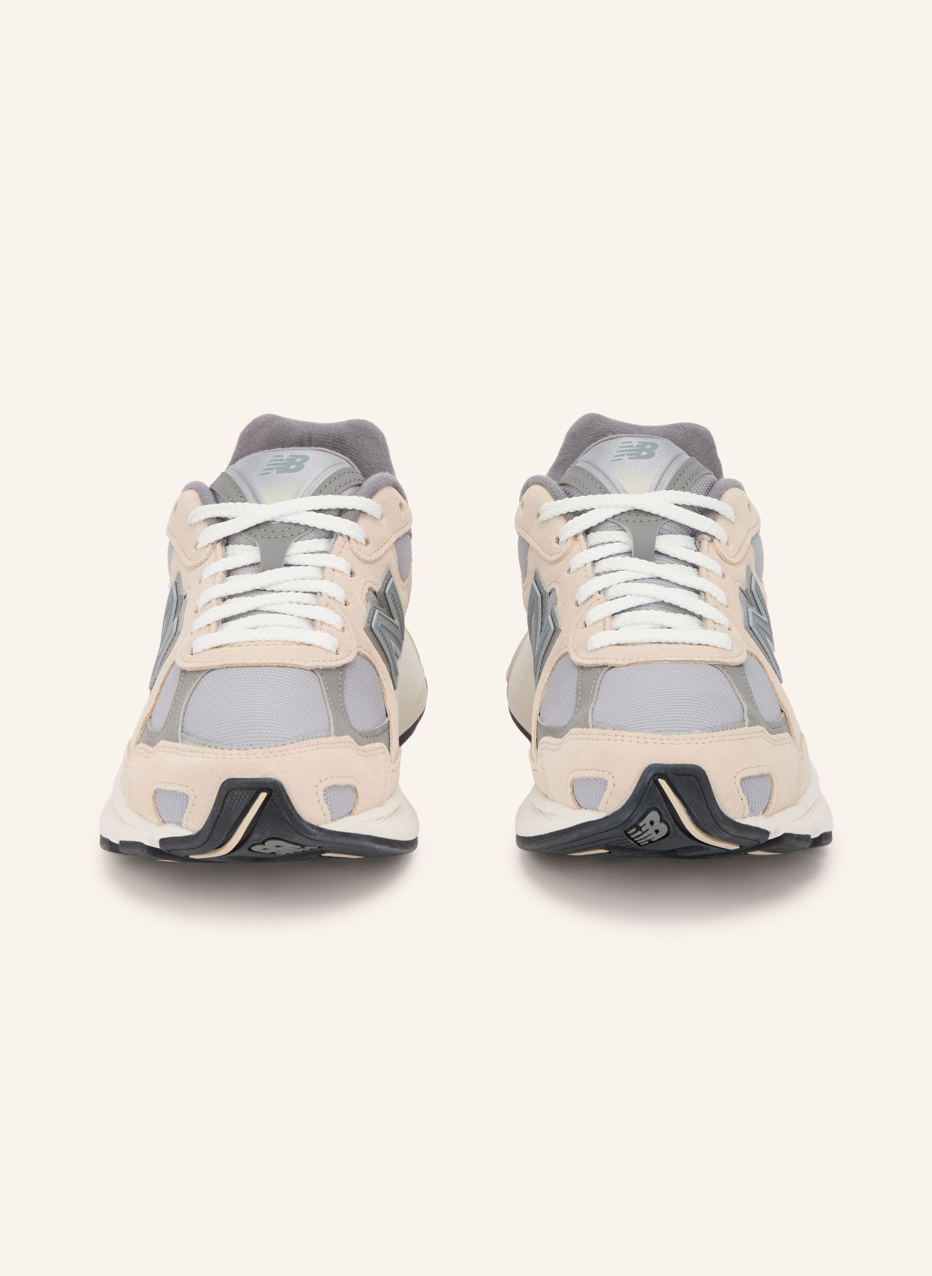 new balance Sneakers 2010: GRAY / BEIGE