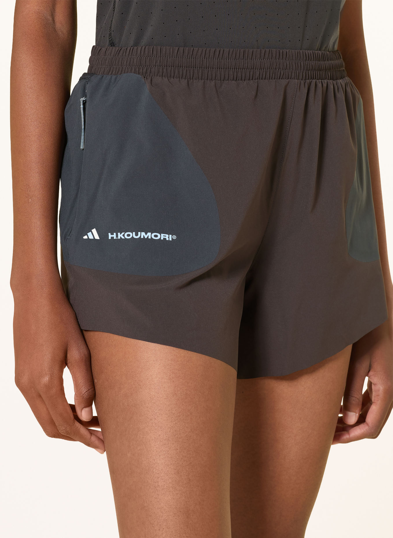 adidas 2-in-1 running shorts ADI365 HERMANOS KOUMORI: DARK BROWN / DARK GRAY