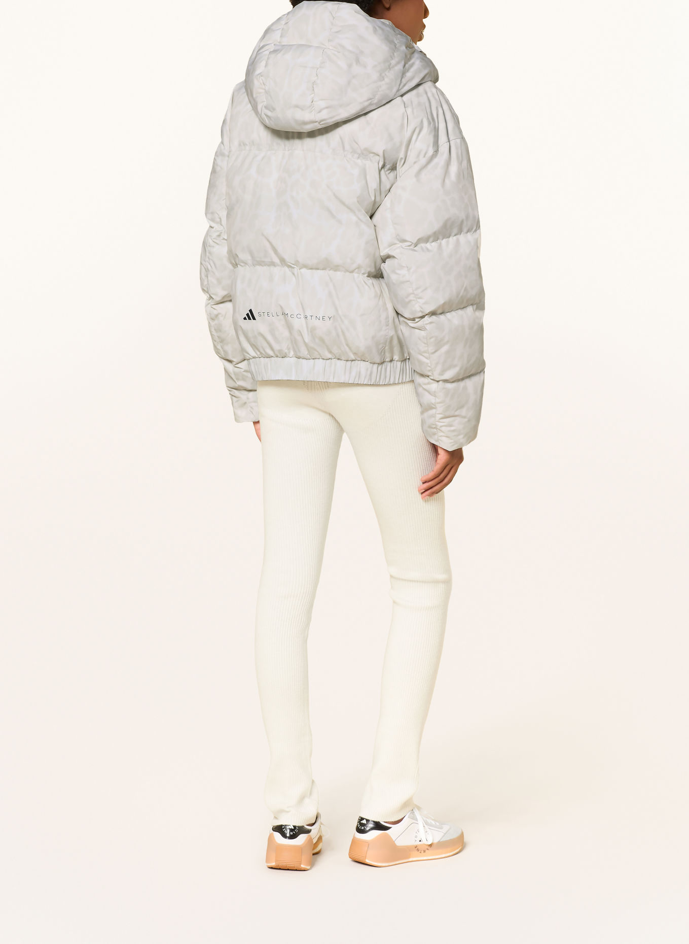 adidas by Stella McCartney Steppjacke ADIDAS BY STELLA MCCARTNEY SHORT PADDED PRINTED mit abnehmbarer Kapuze: WEISS / CREME