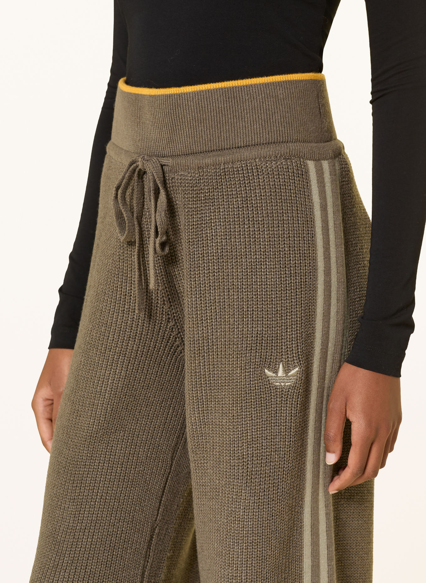 adidas Originals Strickhose FIREBIRD mit Galonstreifen: BRAUN