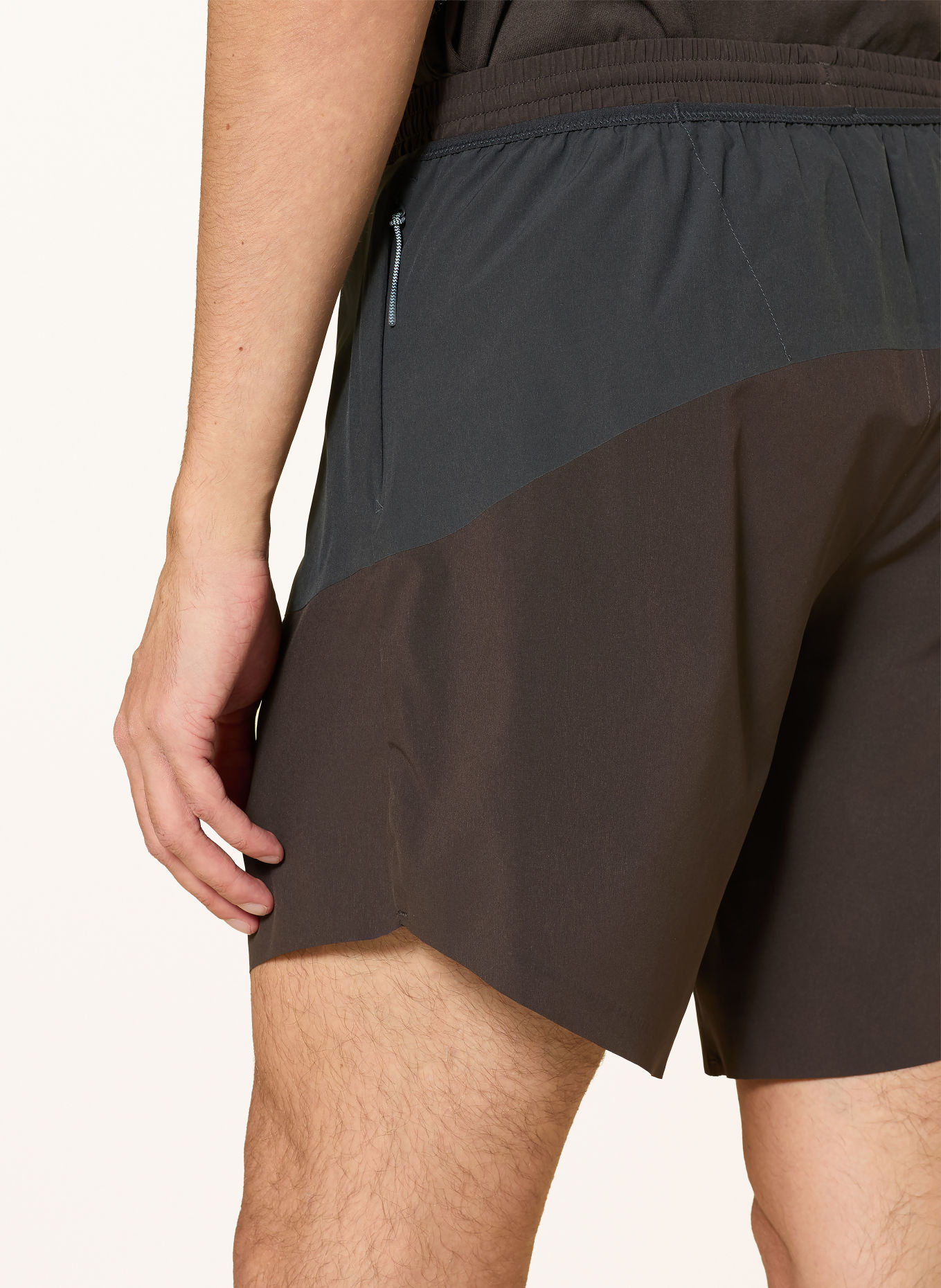 adidas 2-in-1 running shorts ADI365 HERMANOS KOUMORI: DARK BROWN / DARK GRAY
