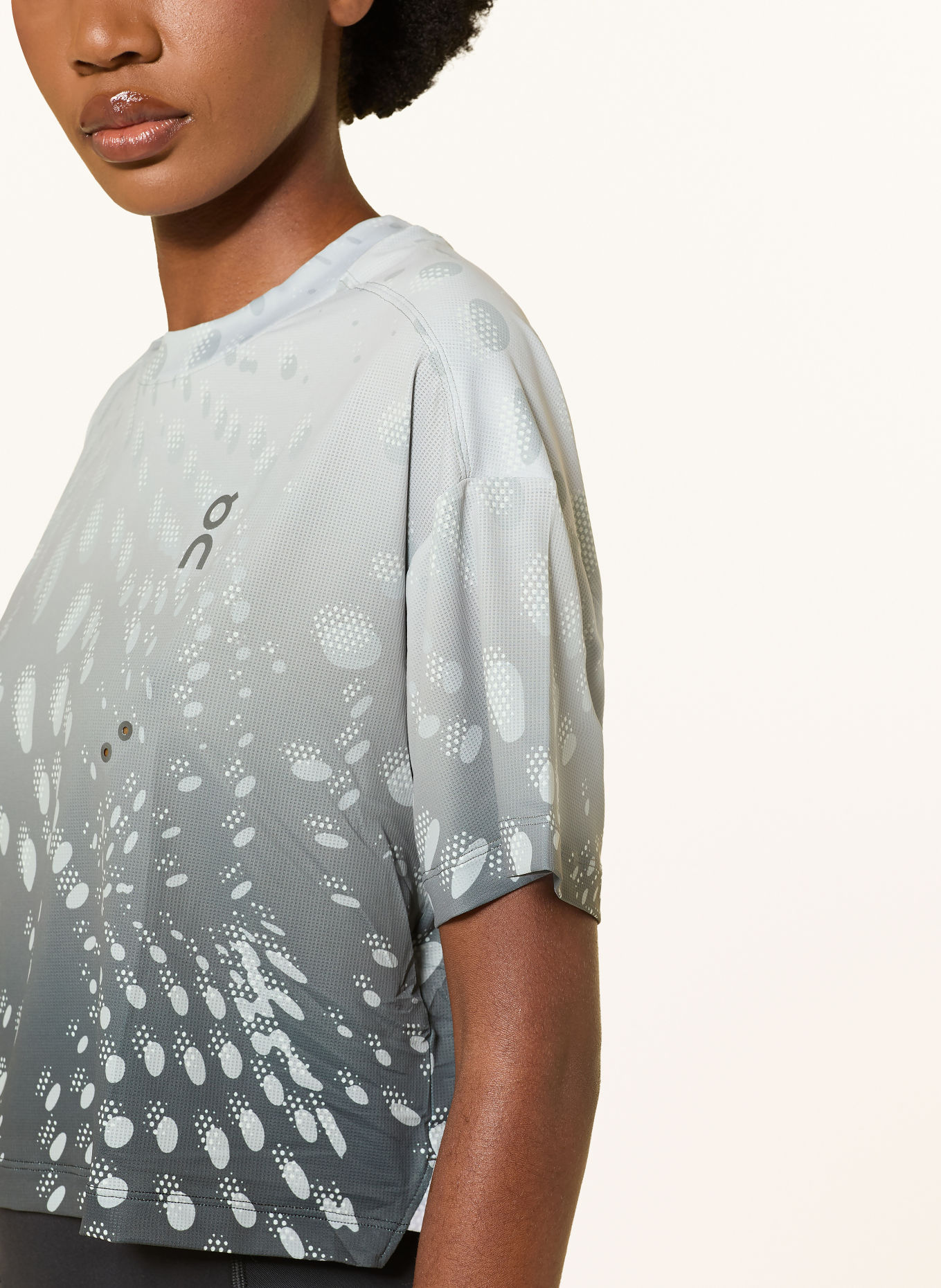 On T-shirt technique PERFORMANCE VOLT-T: GRIS FONCÉ / GRIS