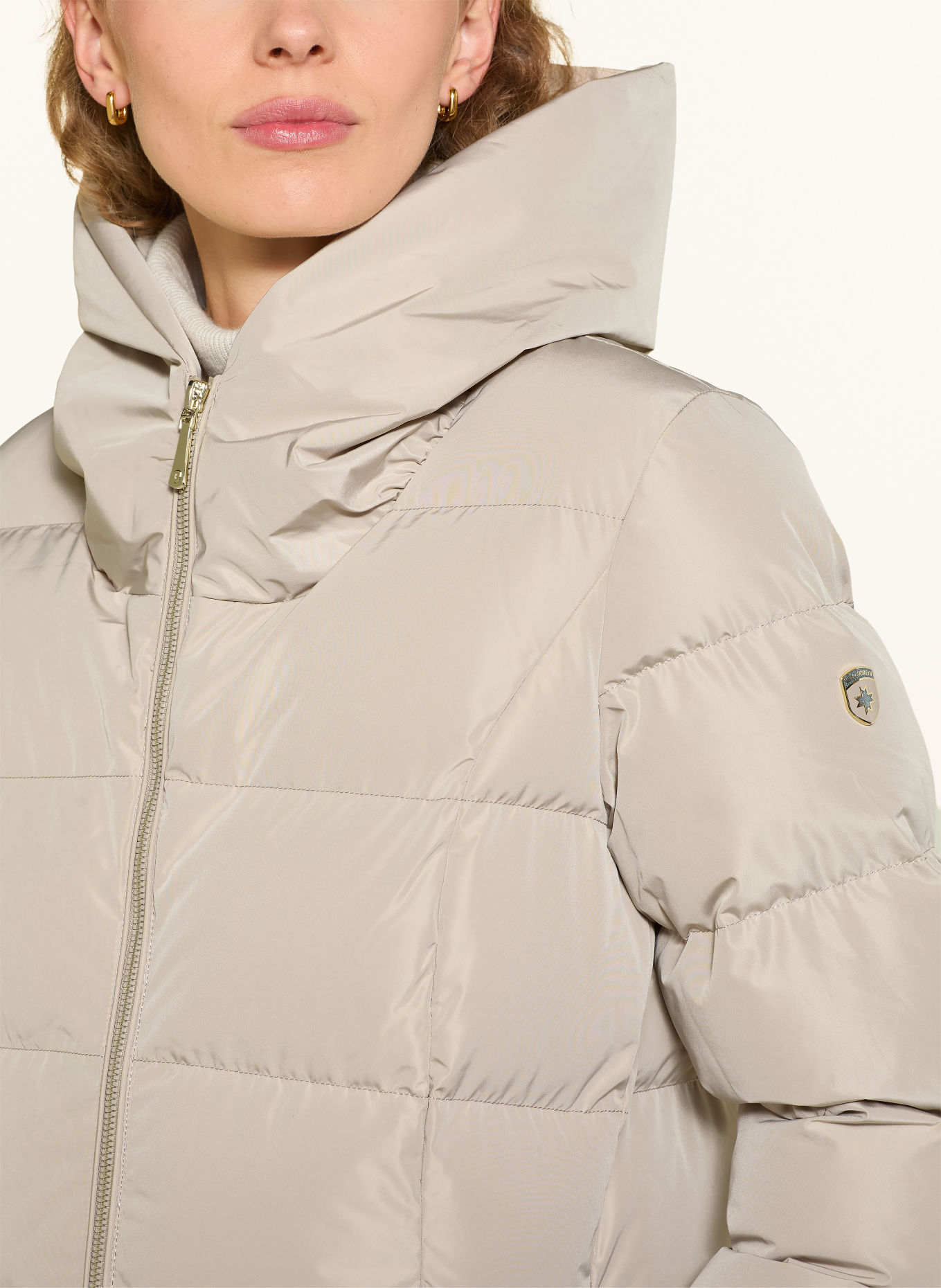 WELLENSTEYN FEENSTAUB quilted coat with DUPONT™ SORONA® insulation: BEIGE