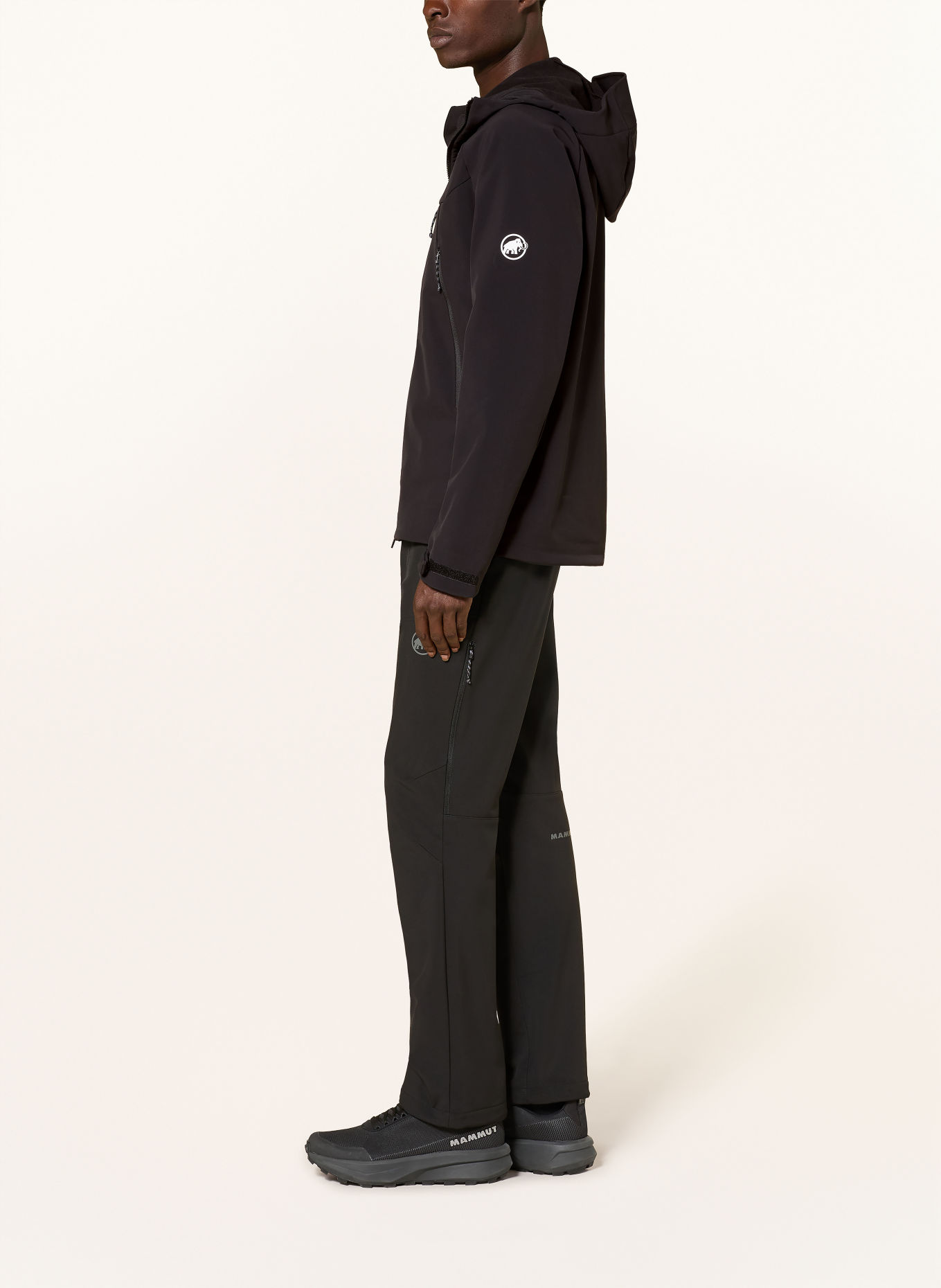 MAMMUT Softshell-Jacke WINTERFIELD SO: SCHWARZ / WEISS