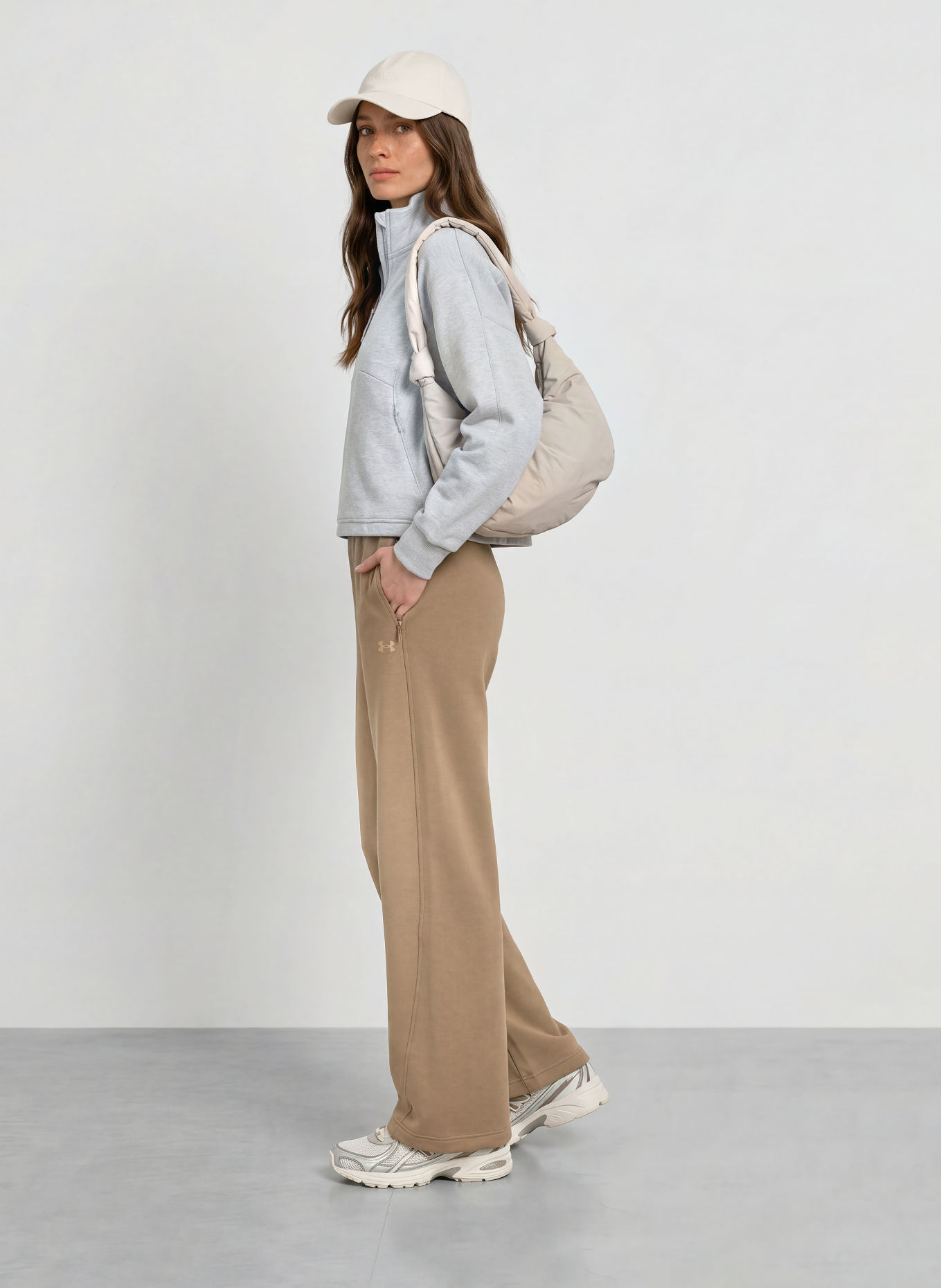 UNDER ARMOUR Sweatpants UNSTOPPABLE FLC OPEN: KHAKI