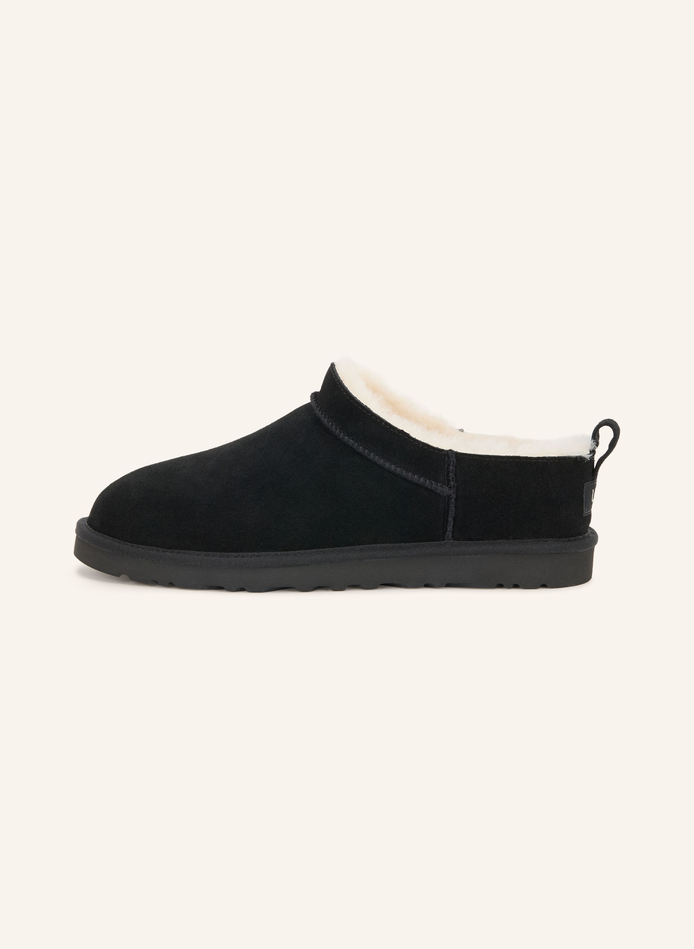 UGG Slippers: BLACK