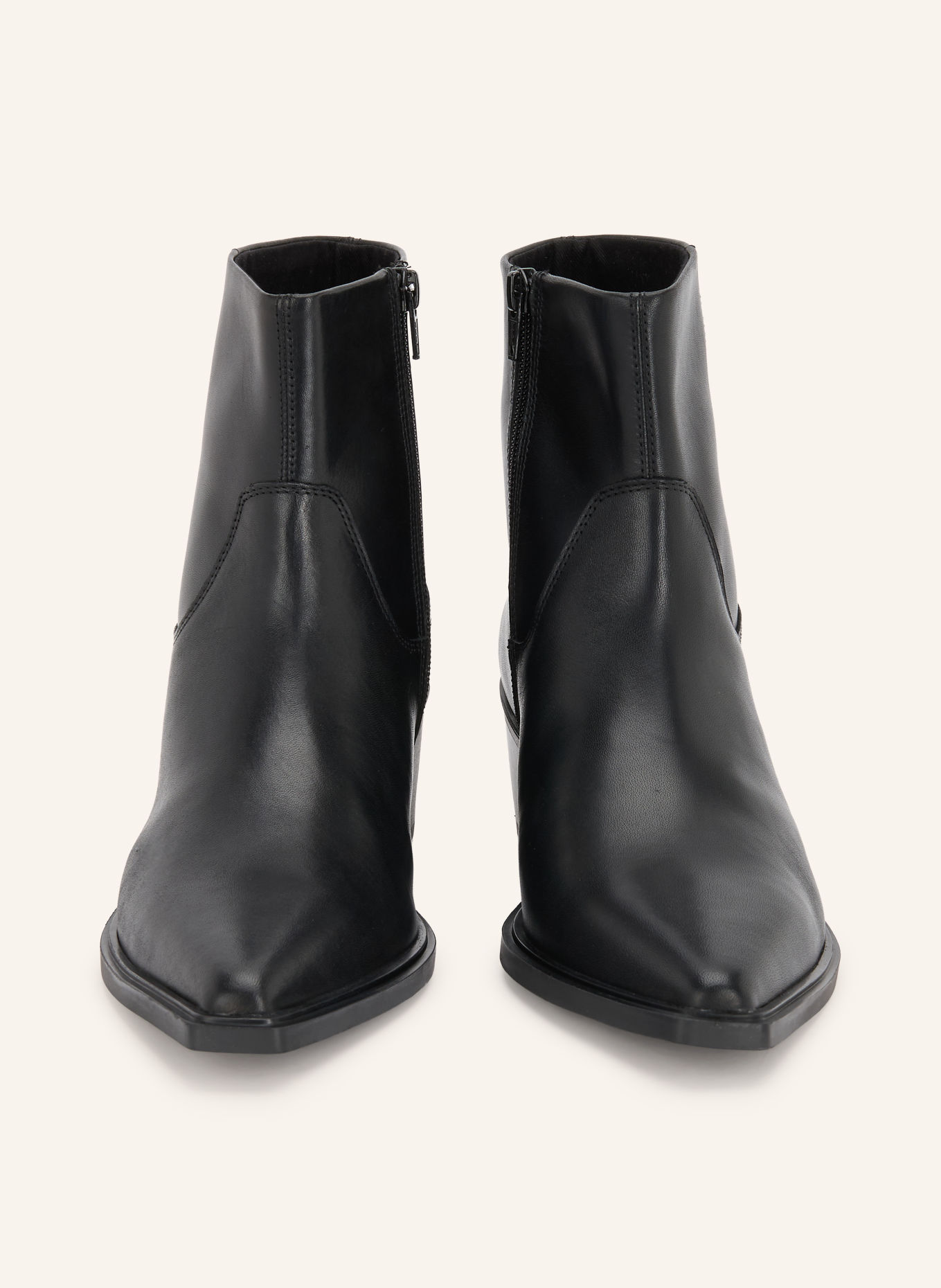 VAGABOND SHOEMAKERS KELSEY Ankle boots: BLACK