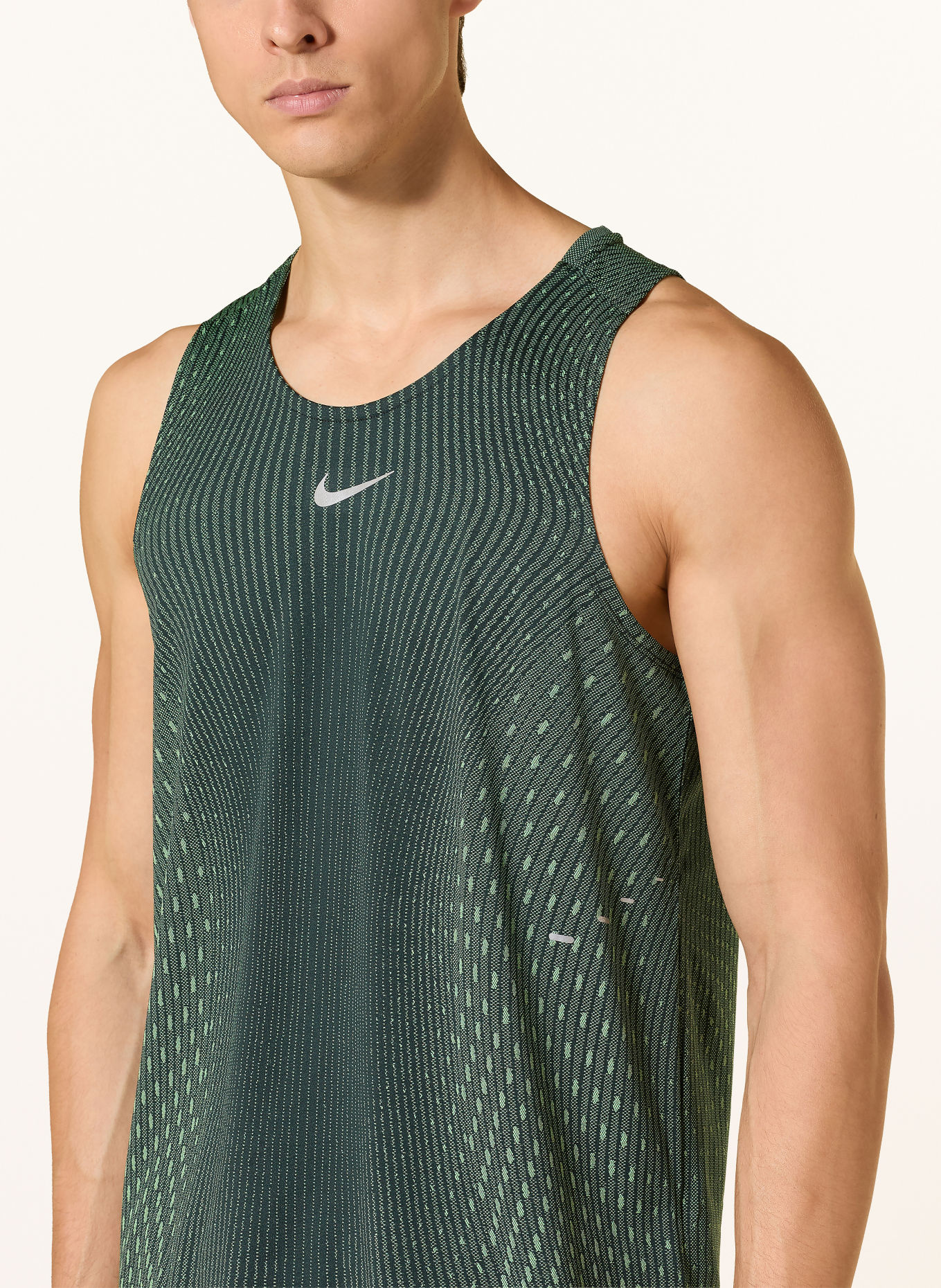 Nike Funktionstop STRIDE: HELLGRÜN / SCHWARZ