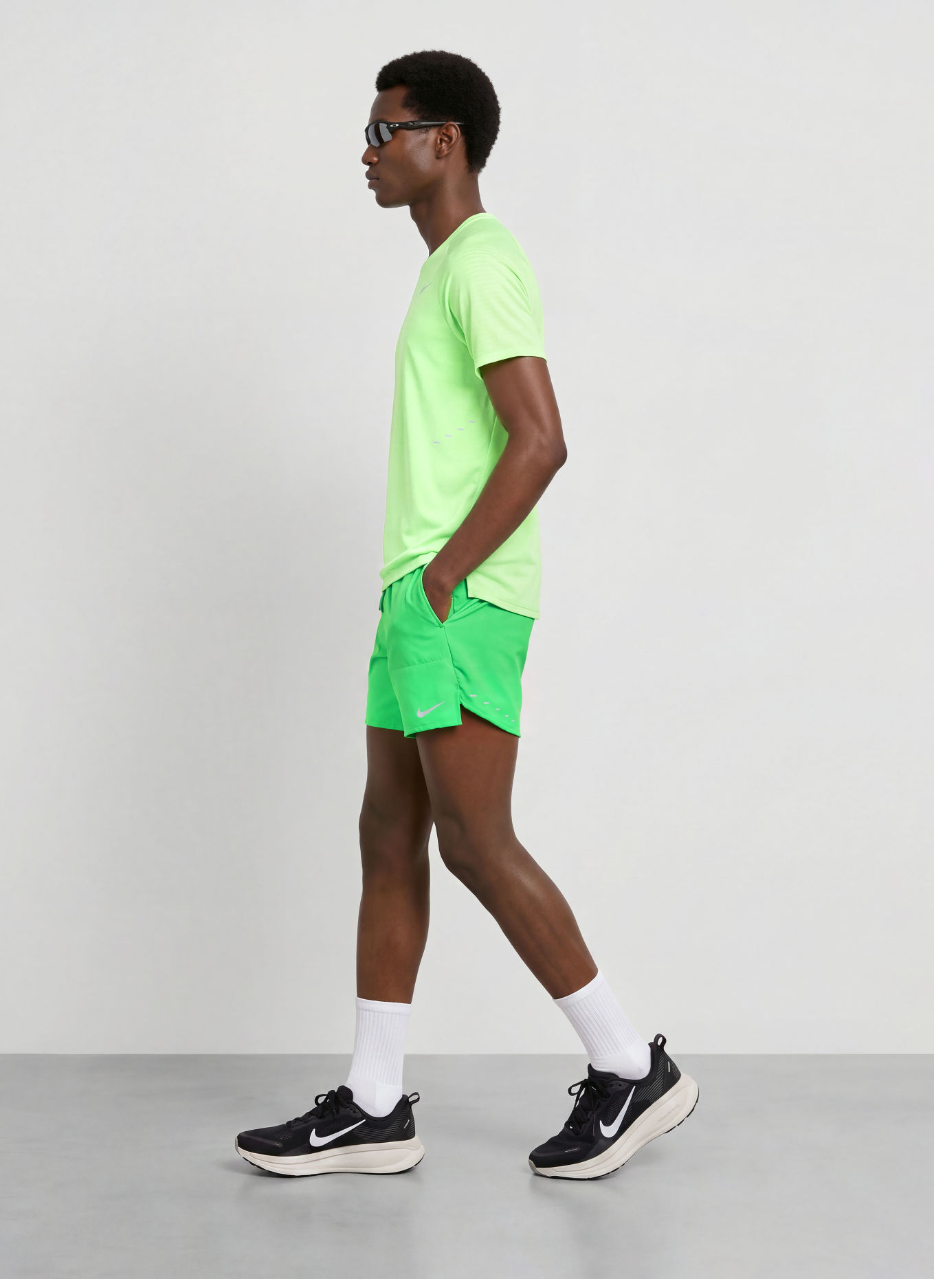 Nike STRIDE 2-in-1 running shorts: NEON GREEN