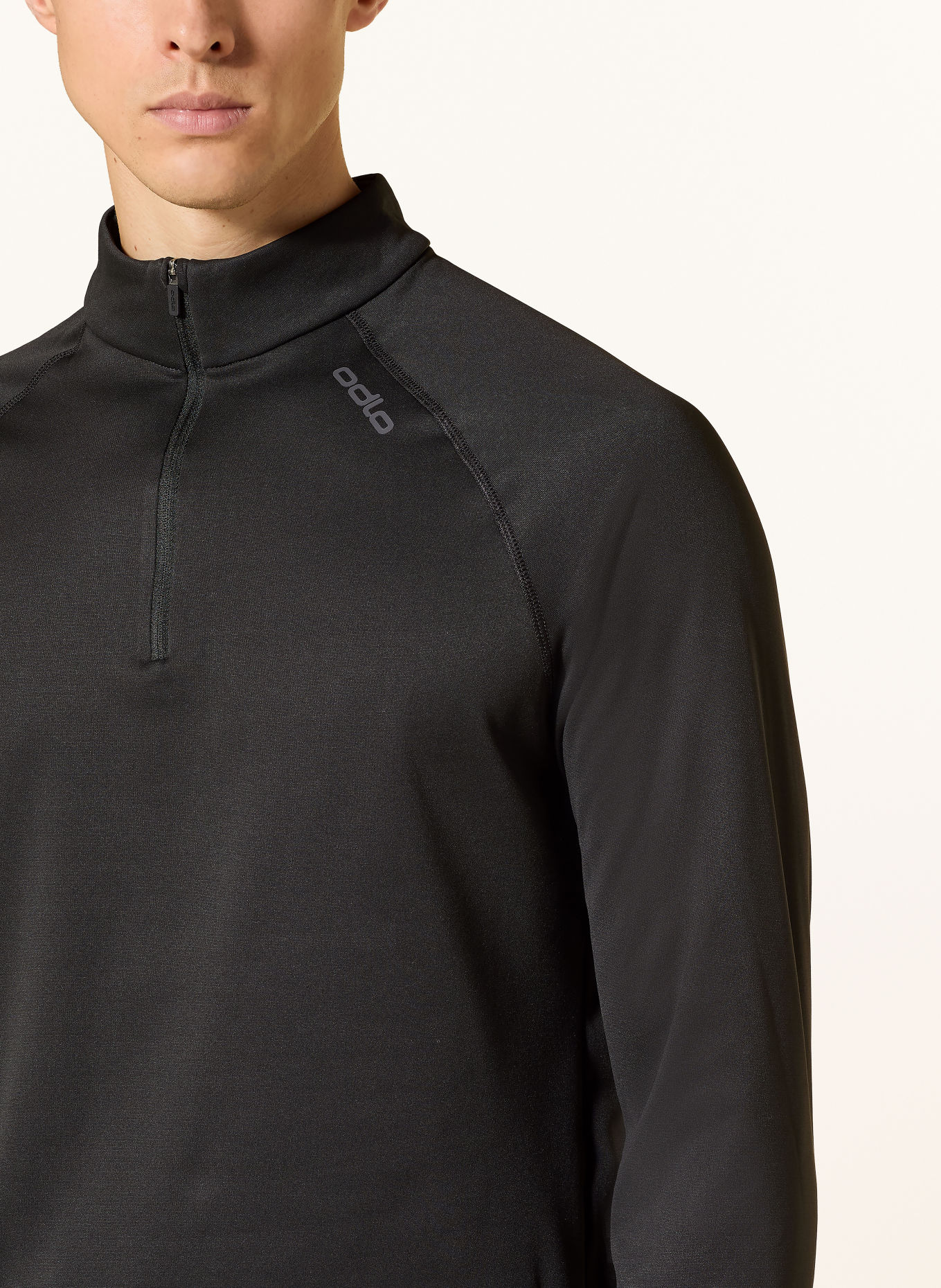 odlo ESSENTIAL Midlayer: BLACK