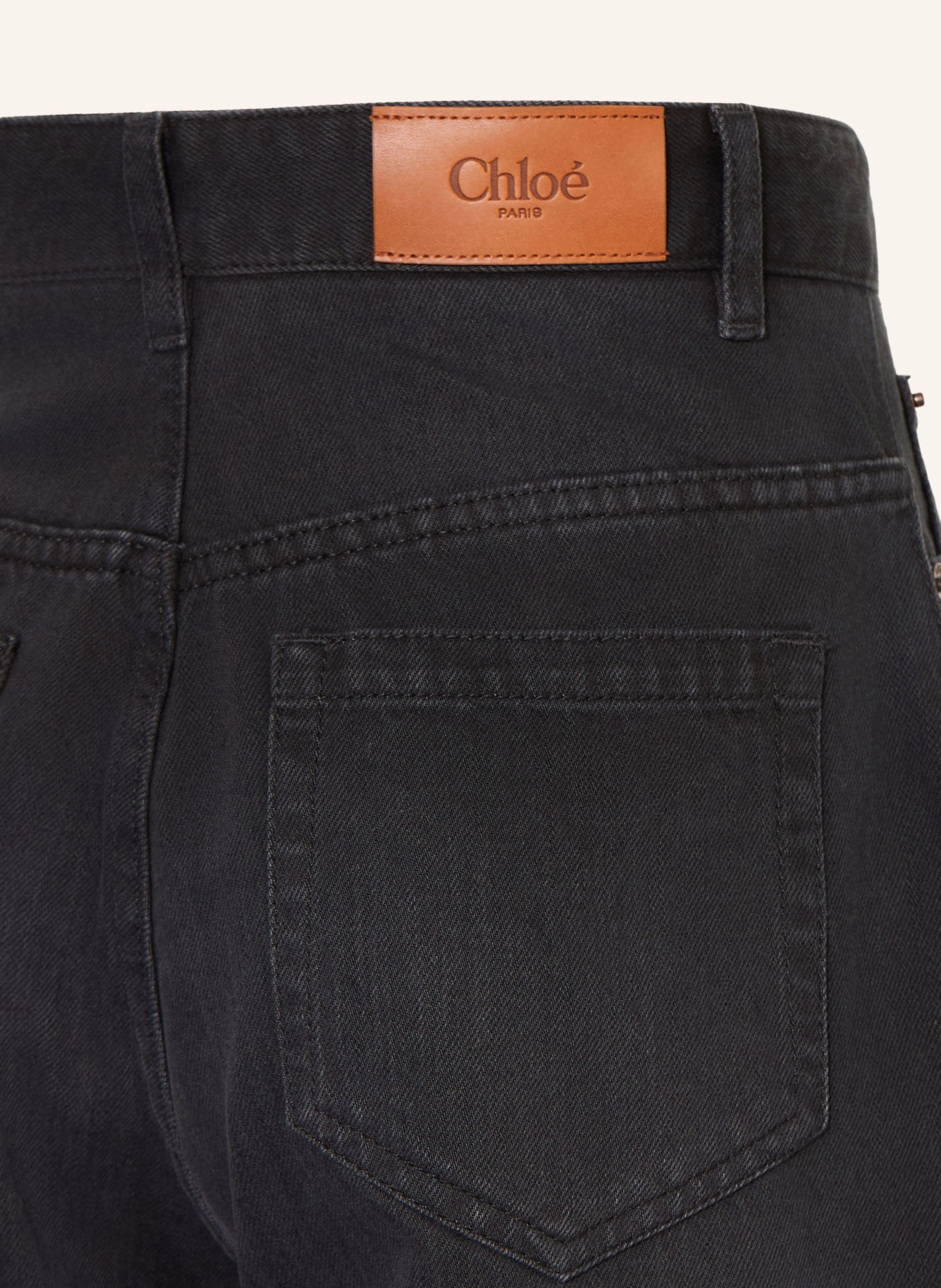 Chloé Jean: 09B SCHWARZ