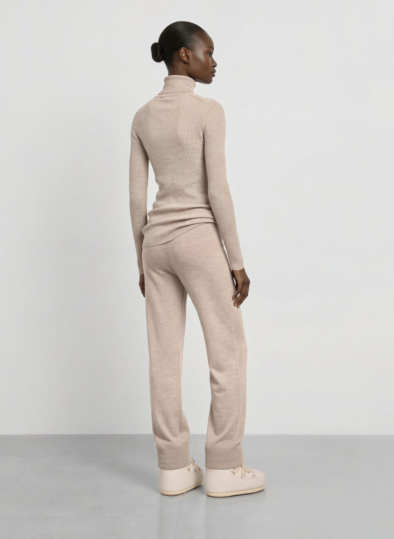 WE NORWEGIANS GEILO Track pants: BEIGE