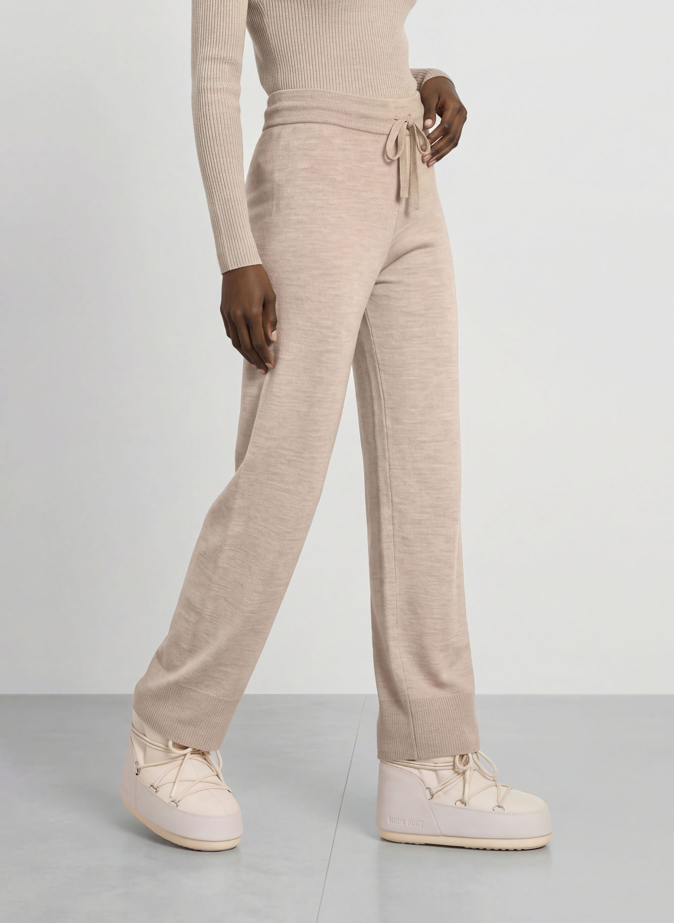 WE NORWEGIANS GEILO Track pants: BEIGE