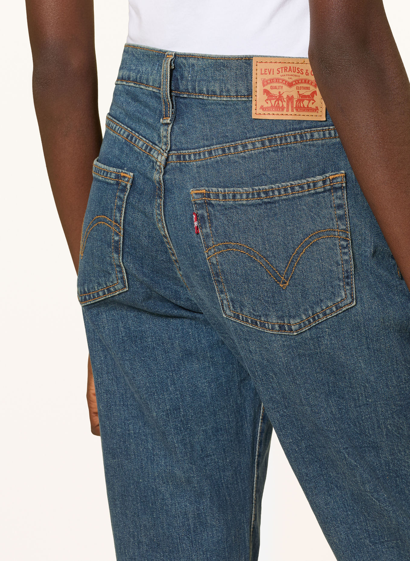 Levi's® Straight jeans: 00 Med Indigo - Worn In