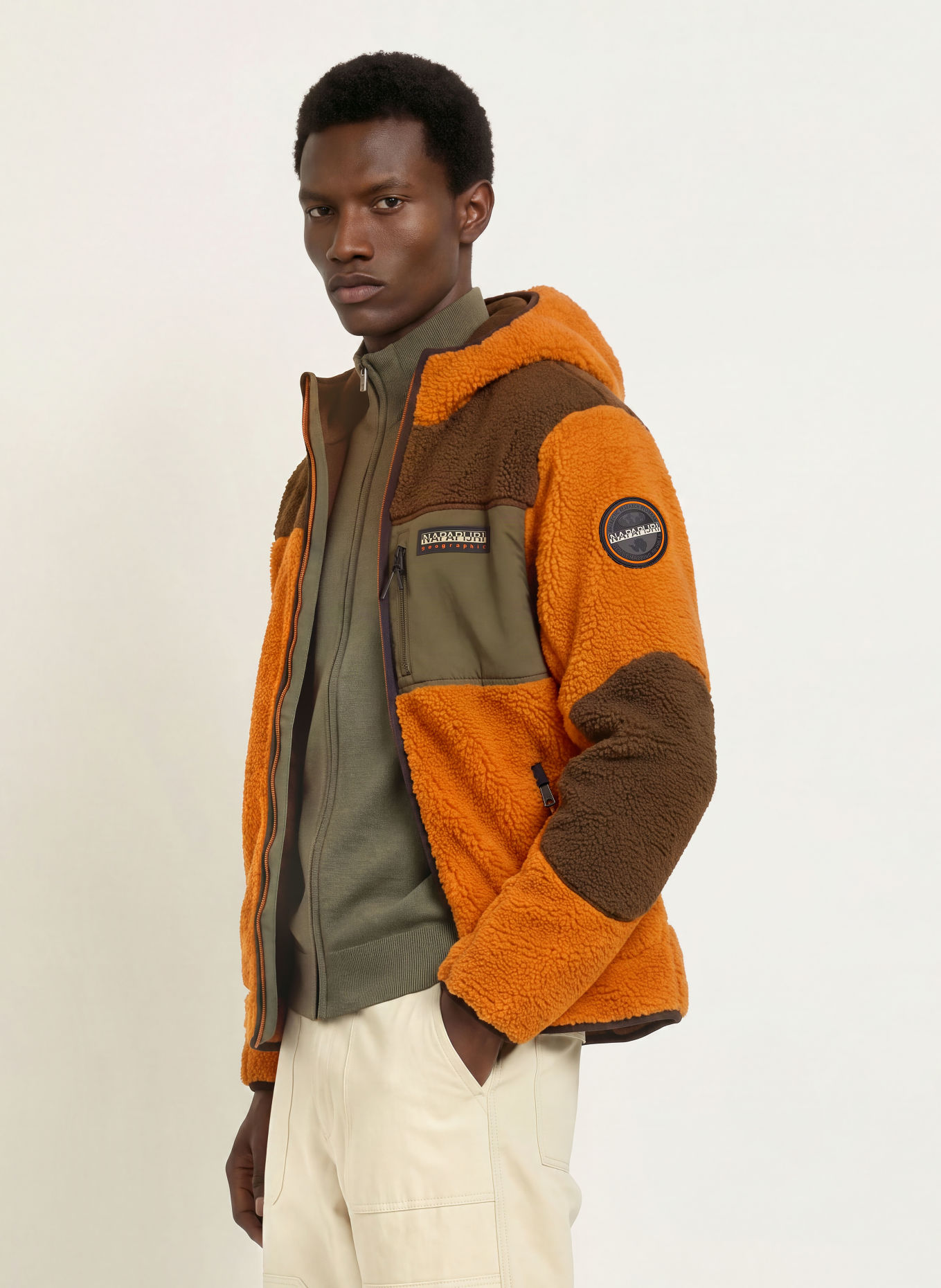 NAPAPIJRI Veste polaire YUPIK: ORANGE / MARRON FONCÉ / KAKI